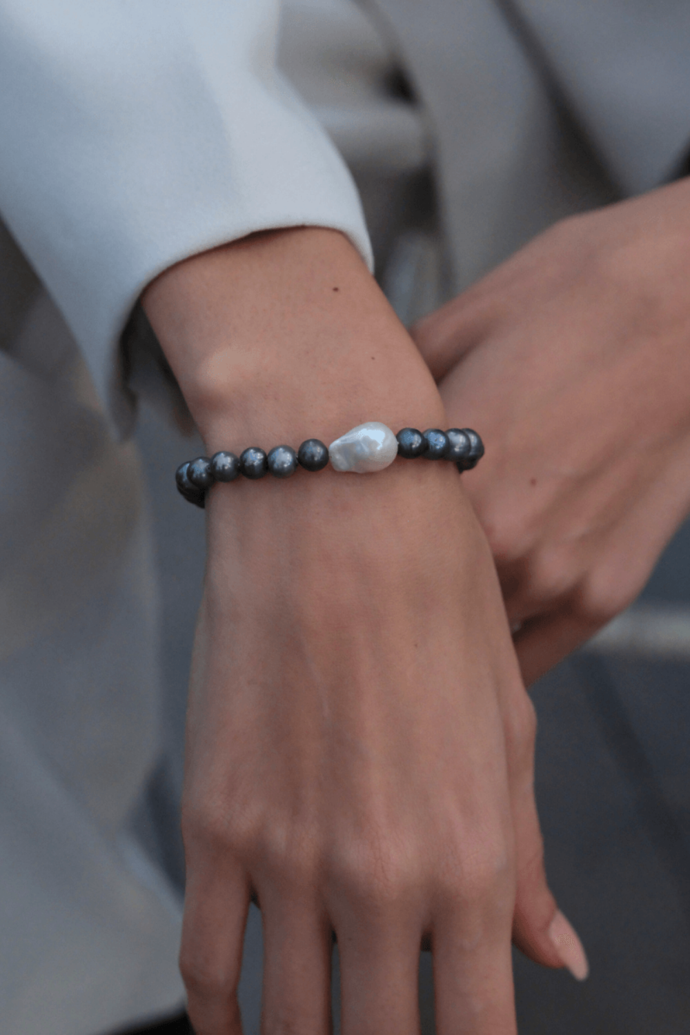 Linya Jewellery-Vola Siyah İnci Bileklik-Bileklik-5-Milagron.com