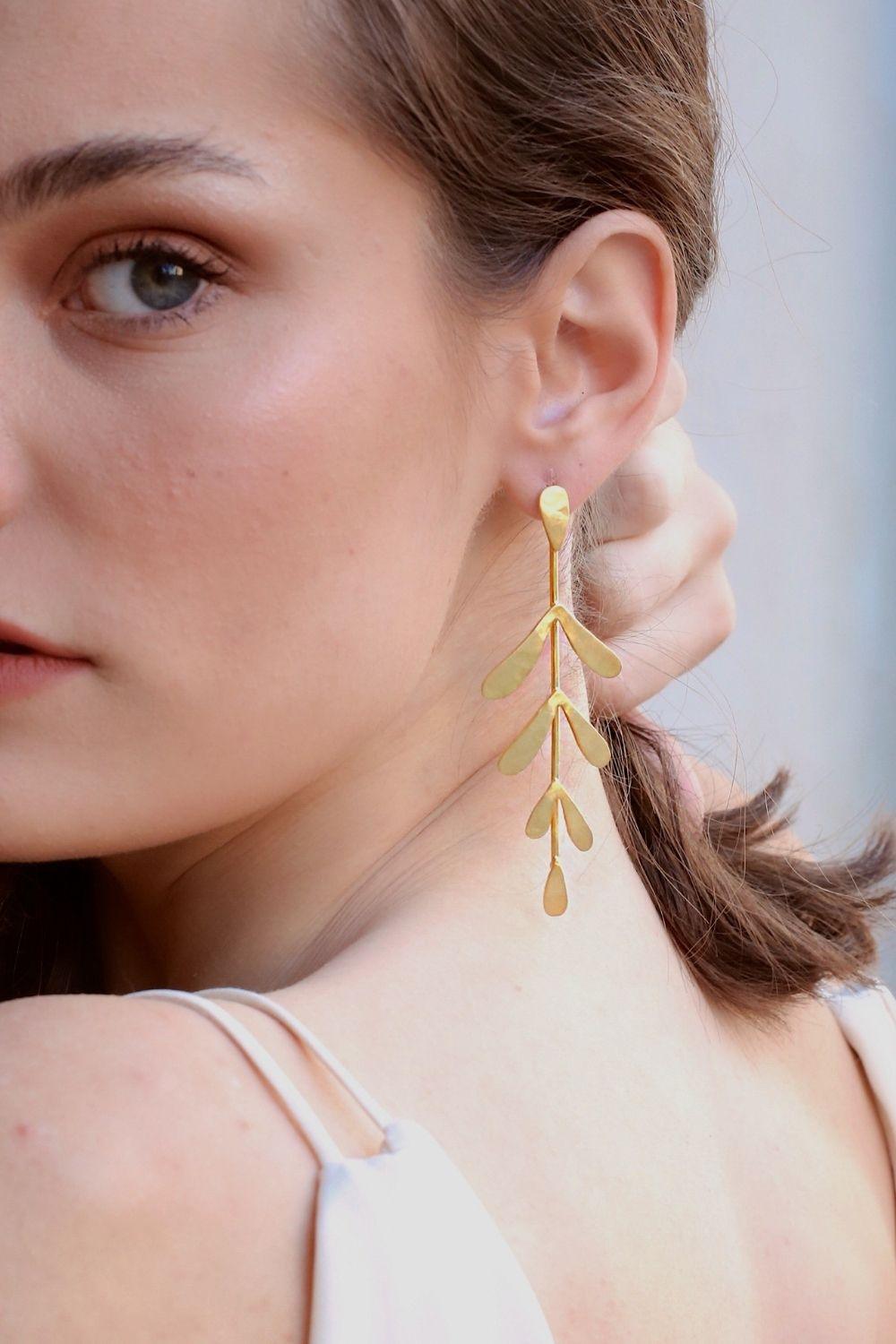 Linya Jewellery-Yaprak Küpe-Küpe-3-Milagron.com