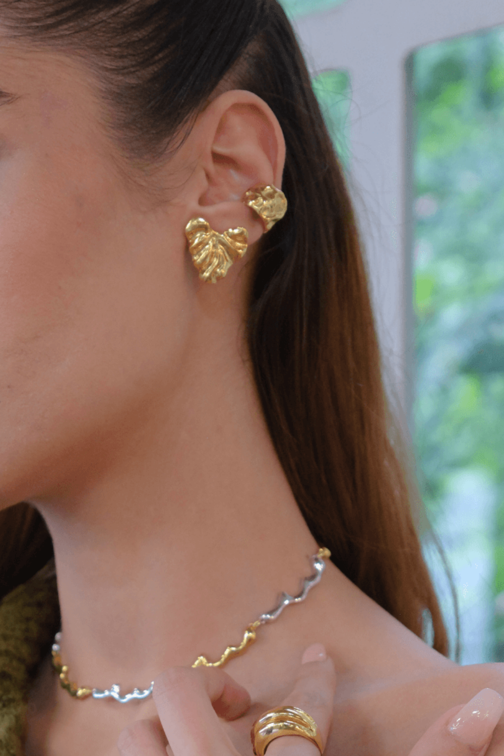 Linya Jewellery-Yora Amorf Kıkırdak Küpe Gold-Küpe-2-Milagron.com