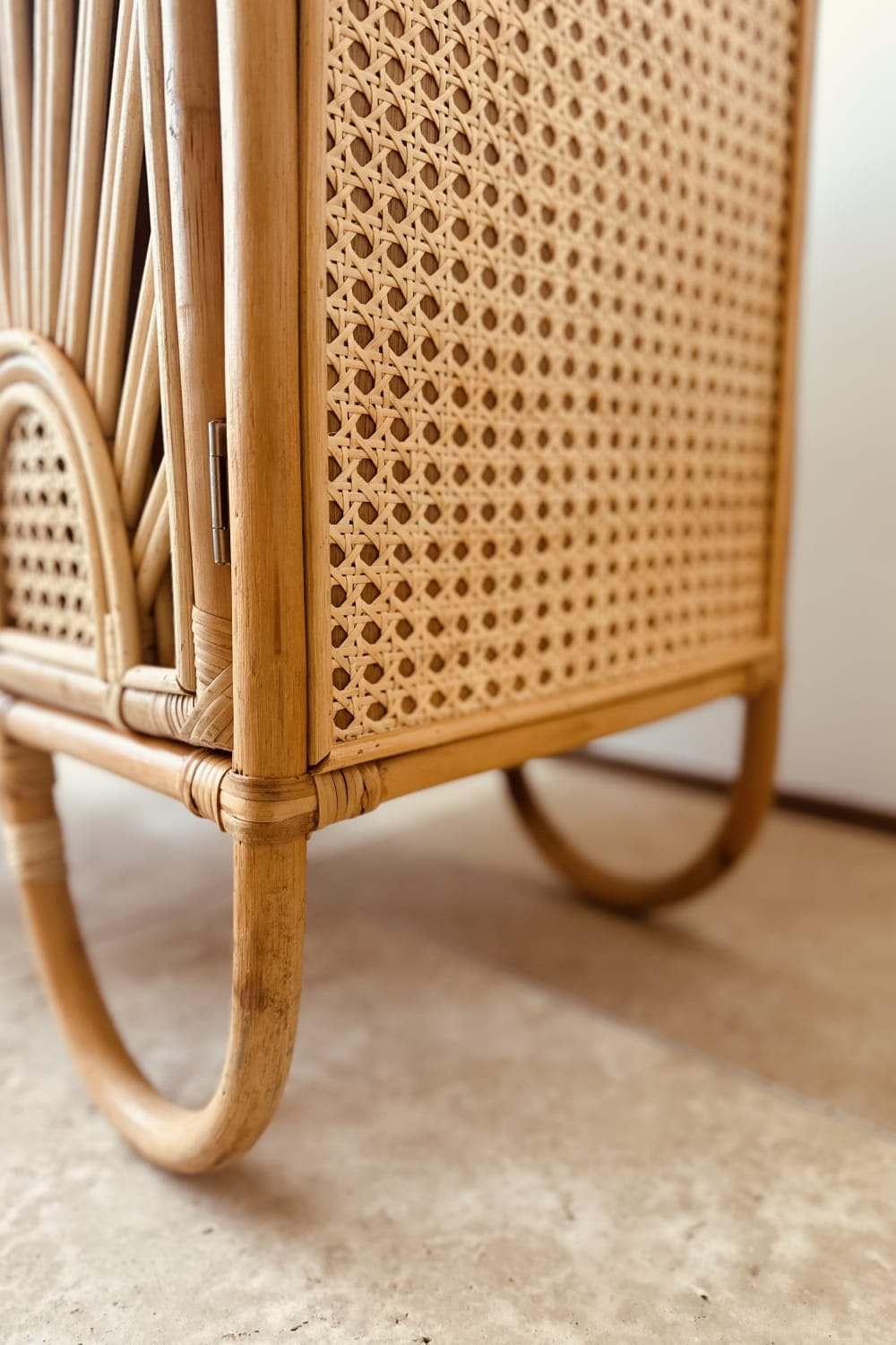 Lo-Fi House-Hug Mini Rattan Konsol-Dresuar & Konsol-1-Milagron.com