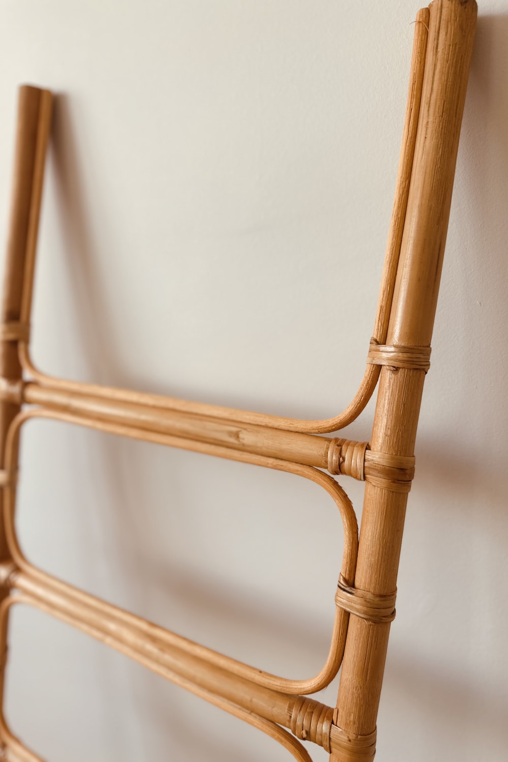 Lo-Fi House-Tone Dekoratif Rattan Merdiven-Askılık-1-Milagron.com