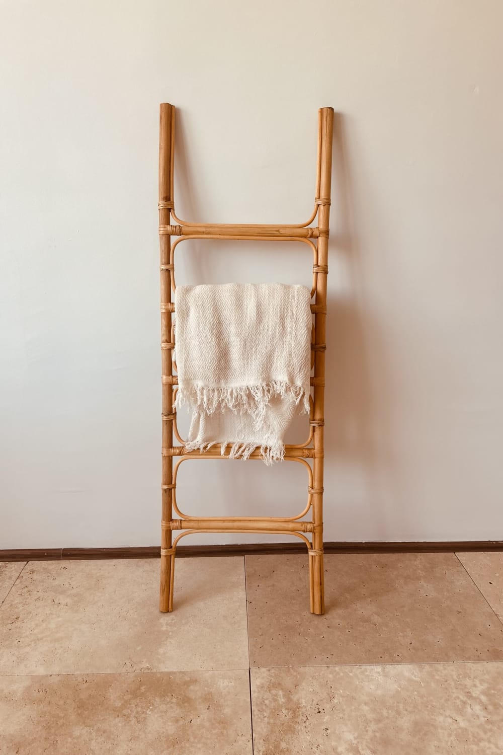 Lo-Fi House-Tone Dekoratif Rattan Merdiven-Askılık-3-Milagron.com