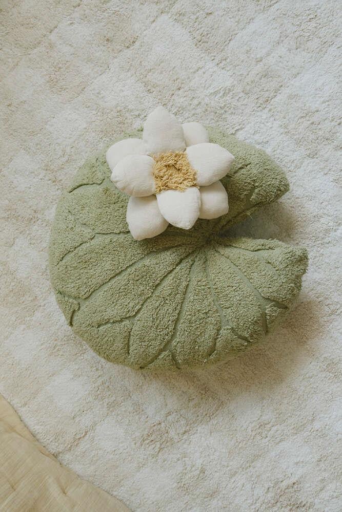 Lorena Canals Minder, Water Lily