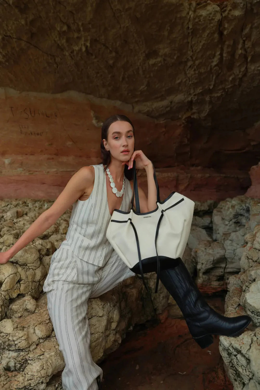 Loventa-Large Tote Bag Bej & Siyah Niesha-Omuz Çantası-1-Milagron.com