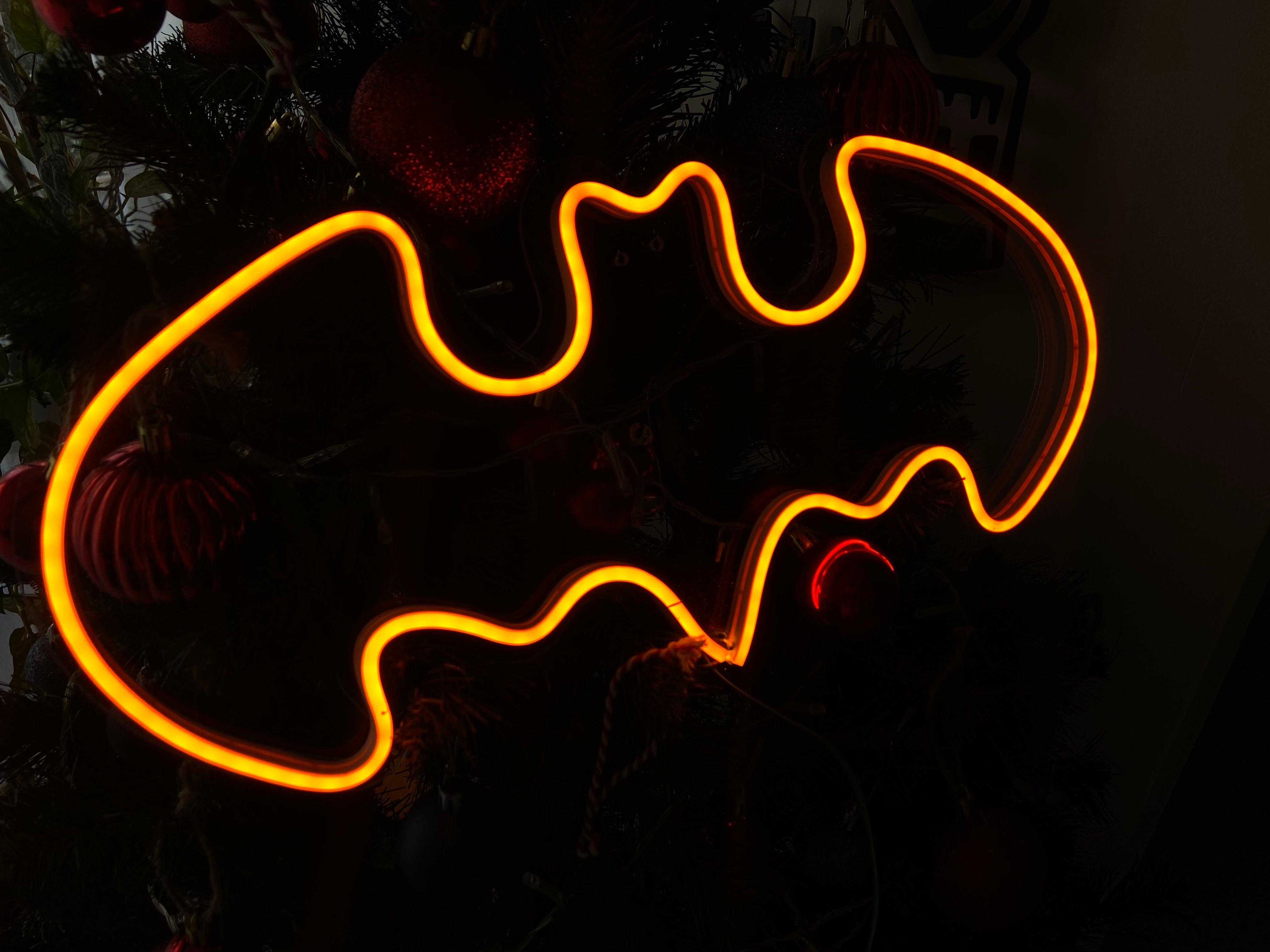 Lujolab.-Batman Neon Aydınlatma-Duvar Süsü-4-Milagron.com