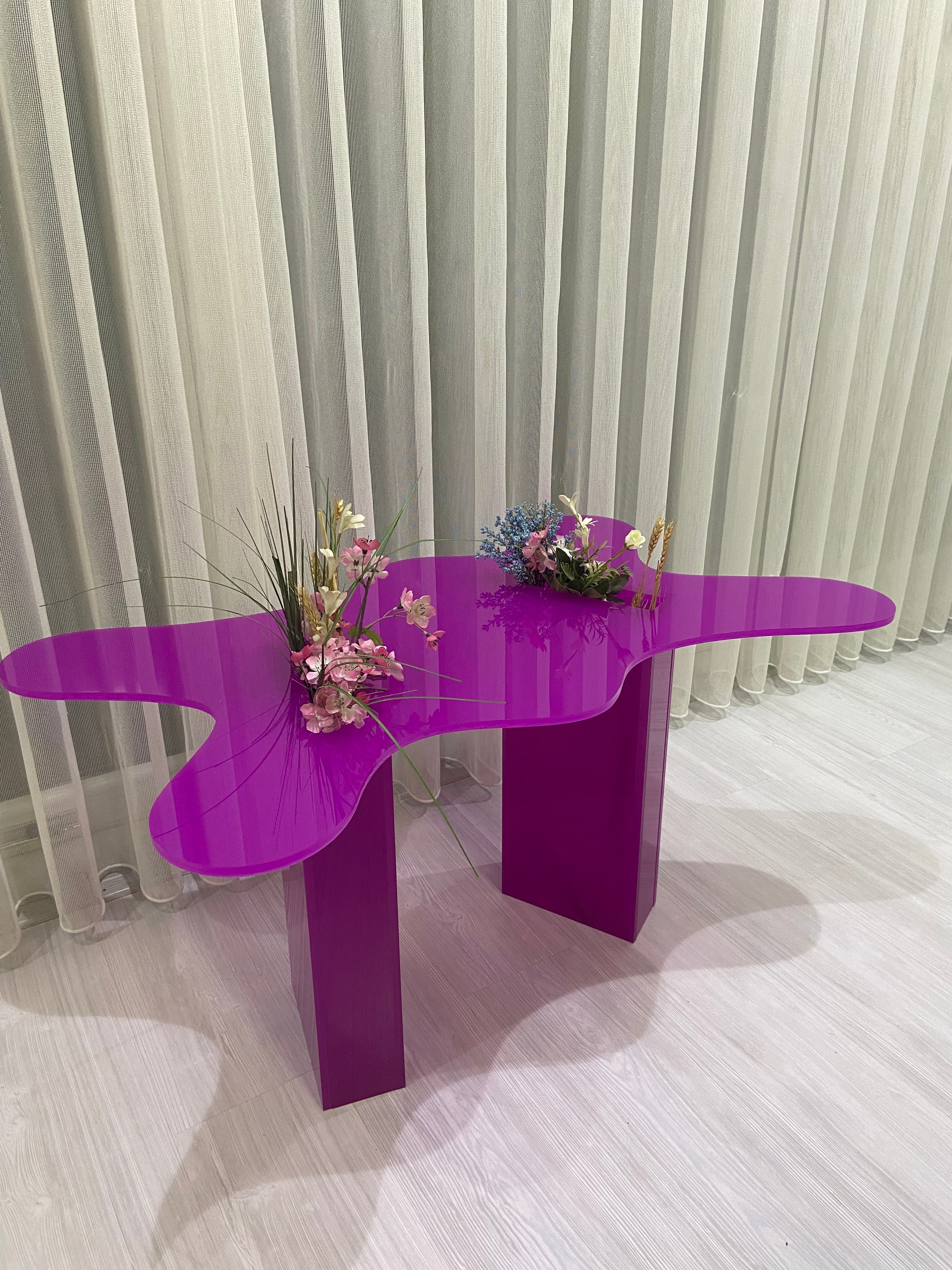 Lujolab.-Çiçeklik Detaylı Sofistike Pleksi Orta Sehpa-Sehpa-3-Milagron.com