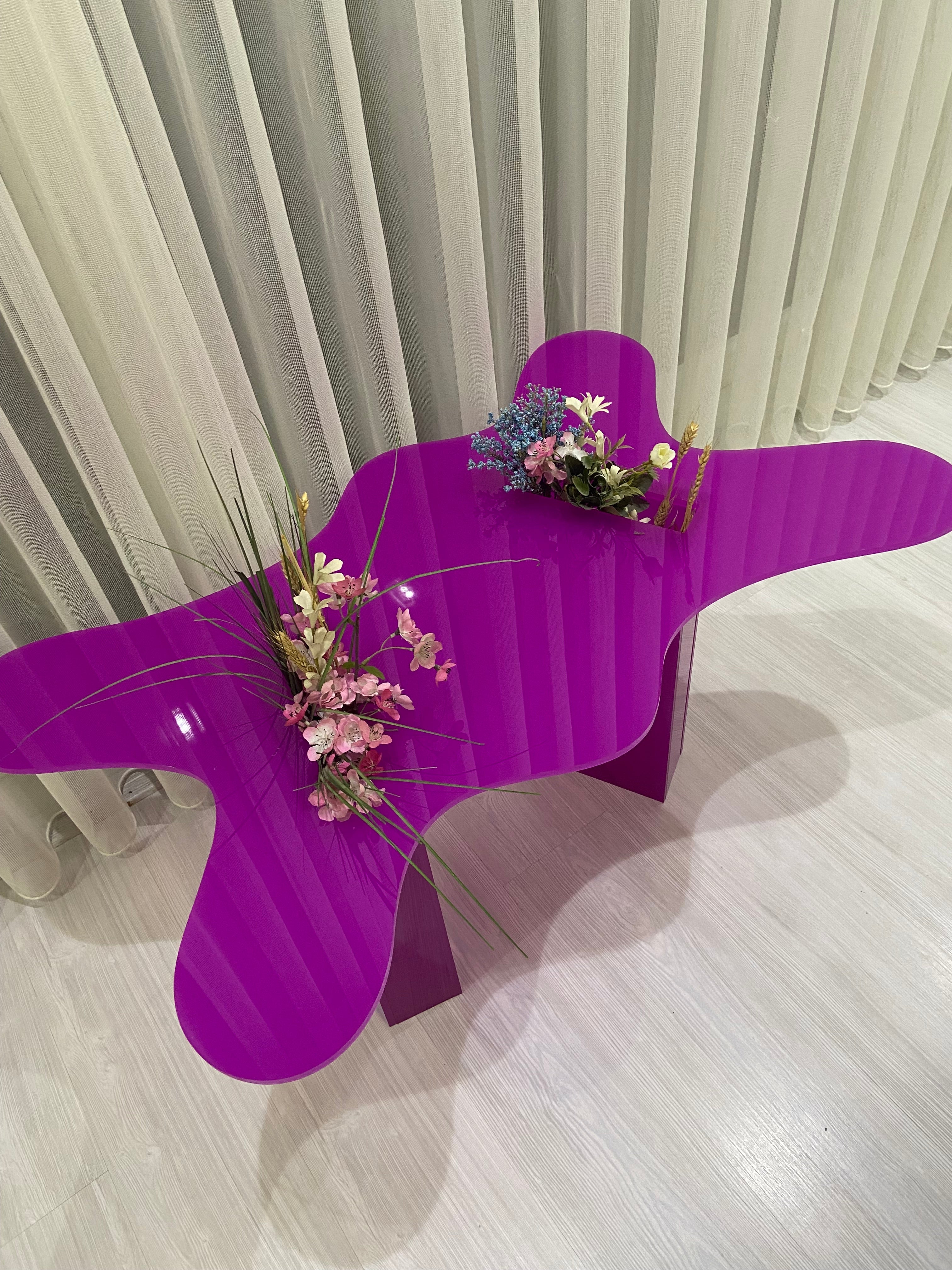 Lujolab.-Çiçeklik Detaylı Sofistike Pleksi Orta Sehpa-Sehpa-4-Milagron.com