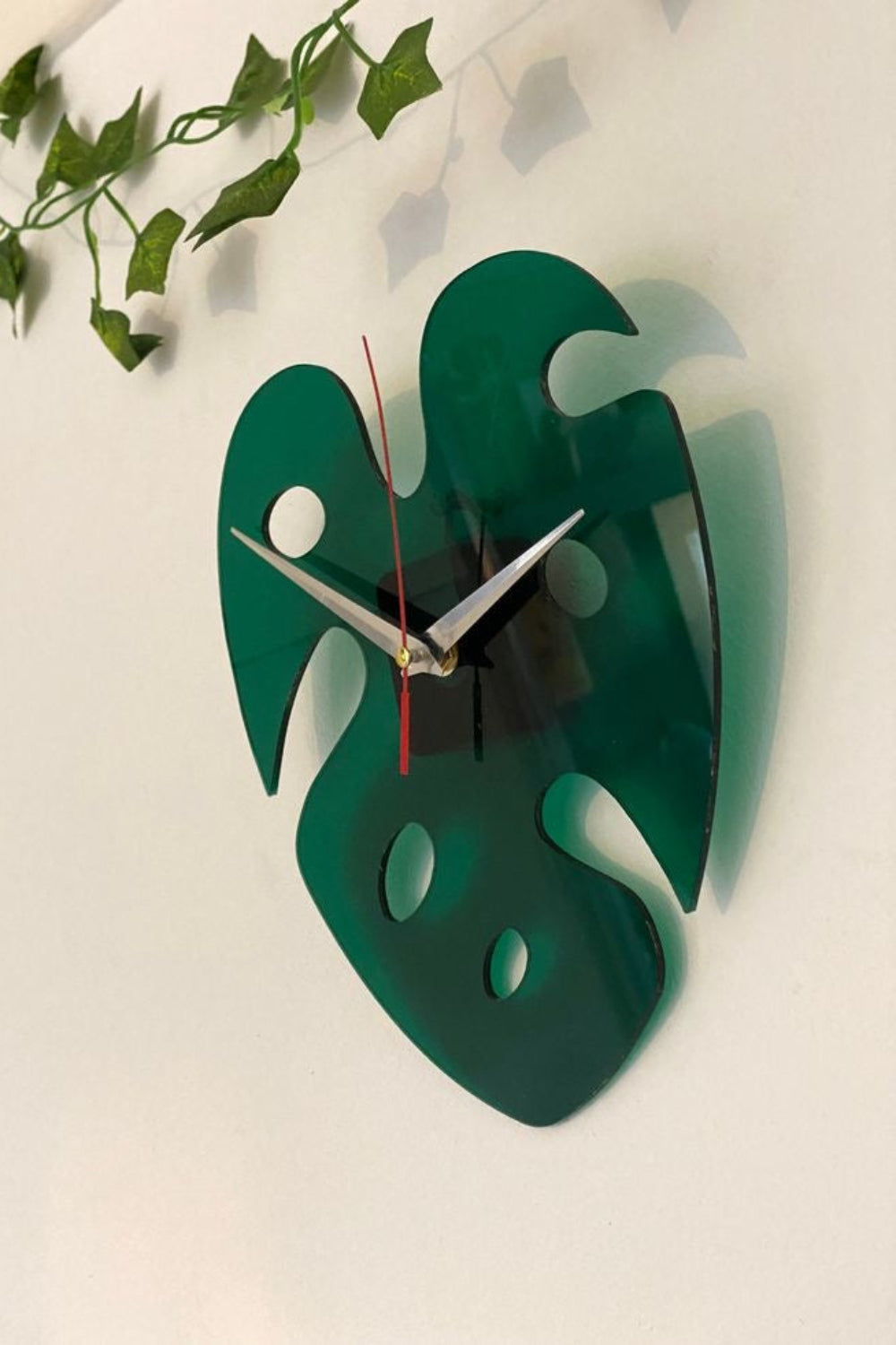 Lujolab.-Pleksi Monstera Yaprağı Duvar Saati-Duvar Saati-1-Milagron.com