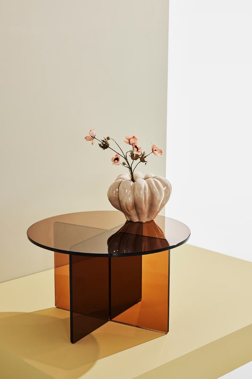 Lujolab.-Roundy Akrilik Masa-Masa-1-Milagron.com