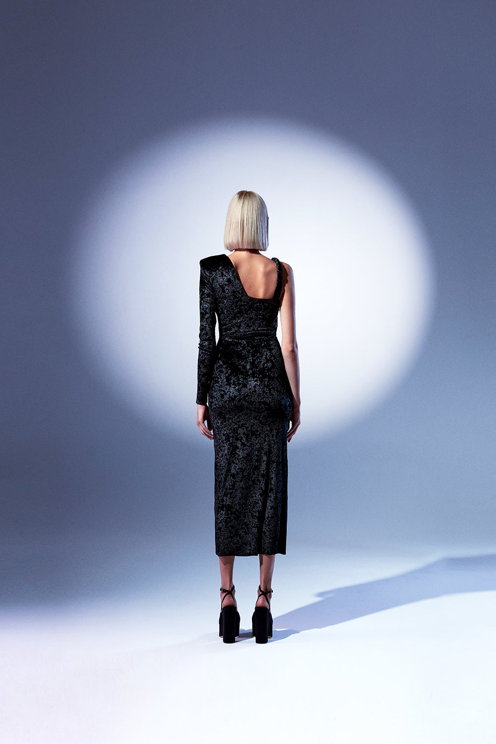 Lunaire Studio-Eclipse - Siyah Kadife Asimetrik Kollu Elbise-Elbise-4-Milagron.com