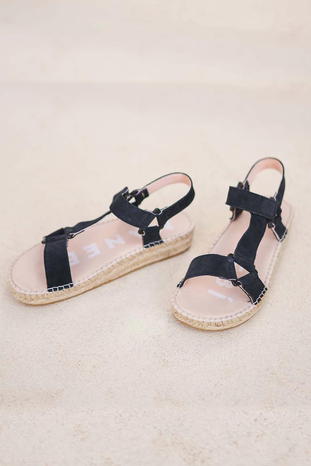 Manebi-Hamptons Hiking Sandals Black-Sandalet & Terlik-2-Milagron.com