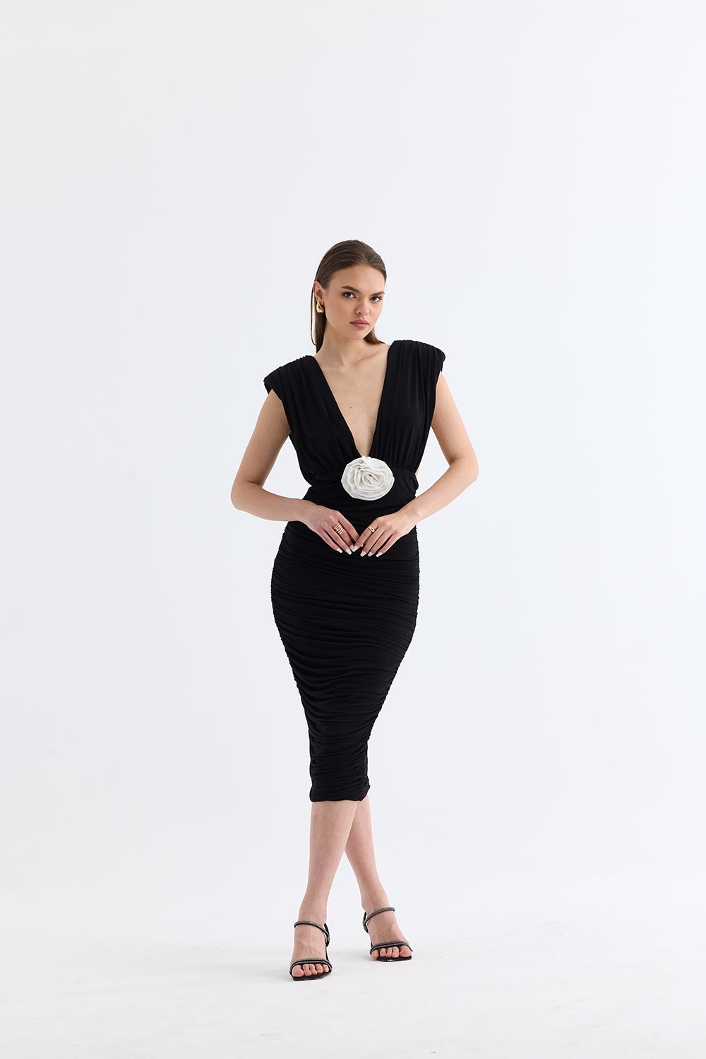 Manshet-The Velvet / Dekolteli Midi Elbise-Elbise-2-Milagron.com