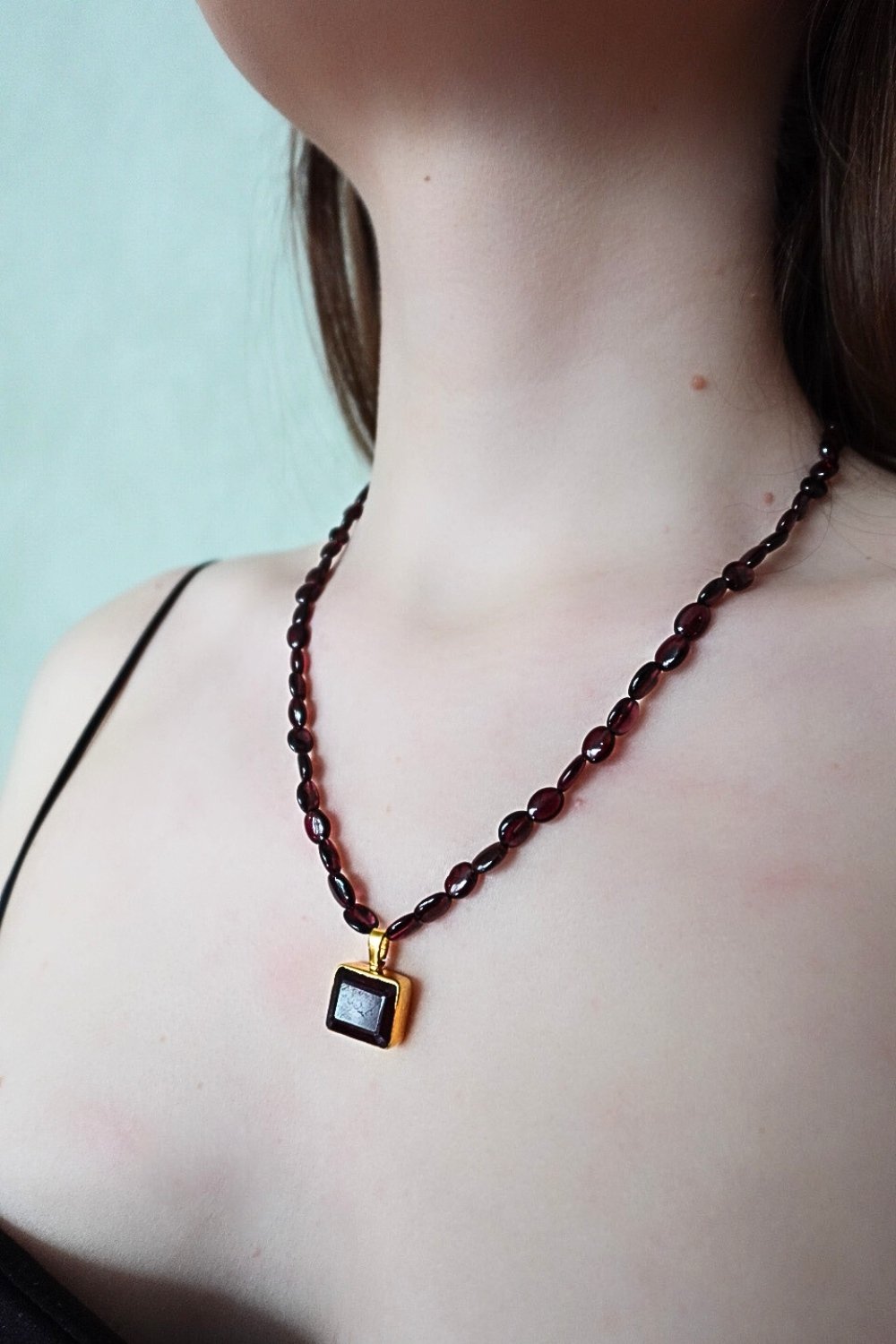 Manus In Mano-Dina Garnet Doğal Taş Gümüş Kolye - Ateş Elementi-Kolye-3-Milagron.com