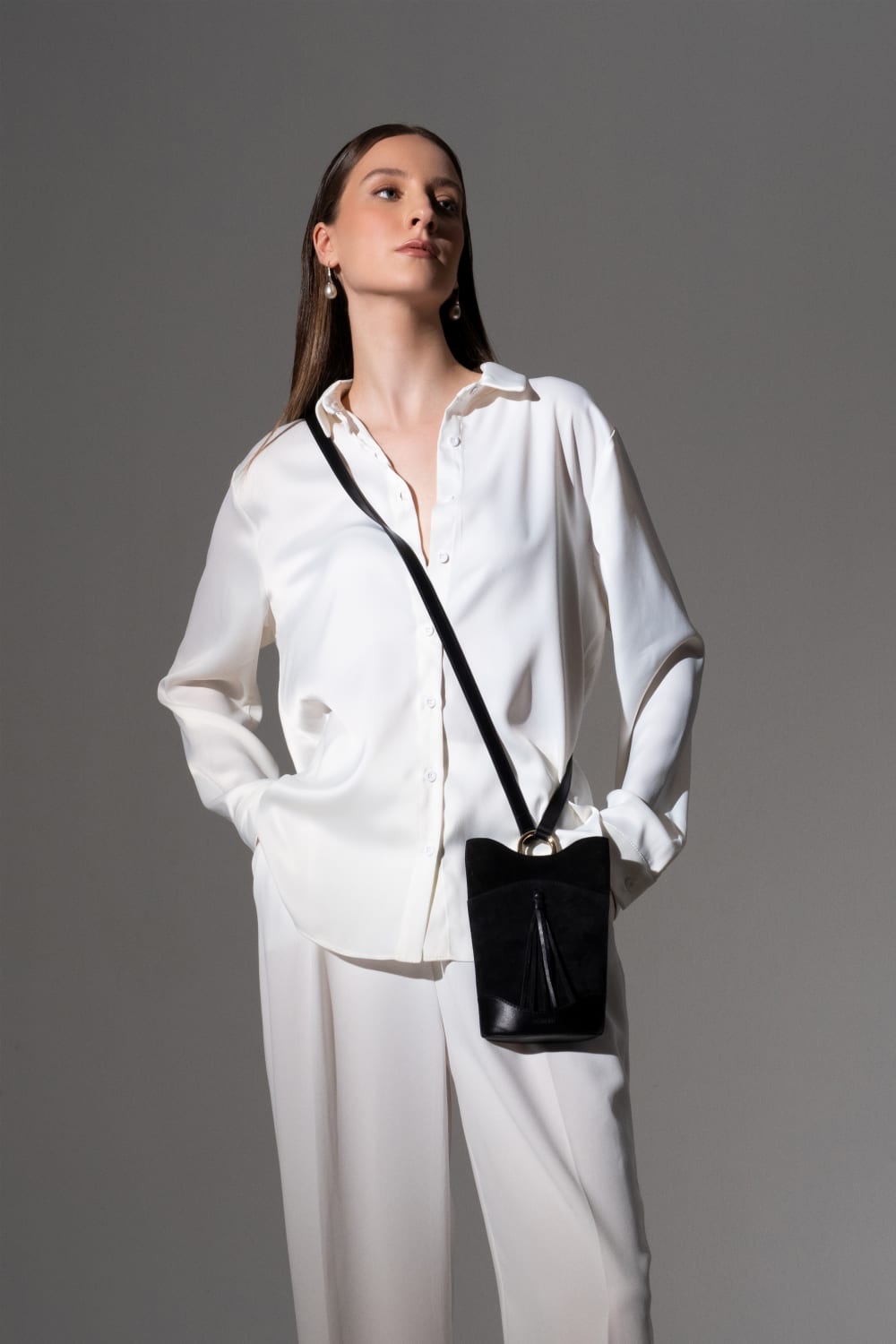 Matriarqé-Eos Süet Çapraz Askılı Çanta-Omuz Çantası-2-Milagron.com