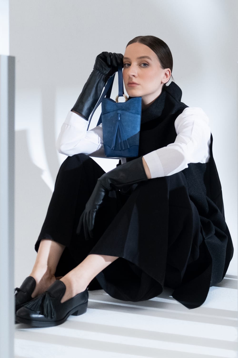 Matriarqé-Eos Süet Çapraz Askılı Çanta-Omuz Çantası-2-Milagron.com