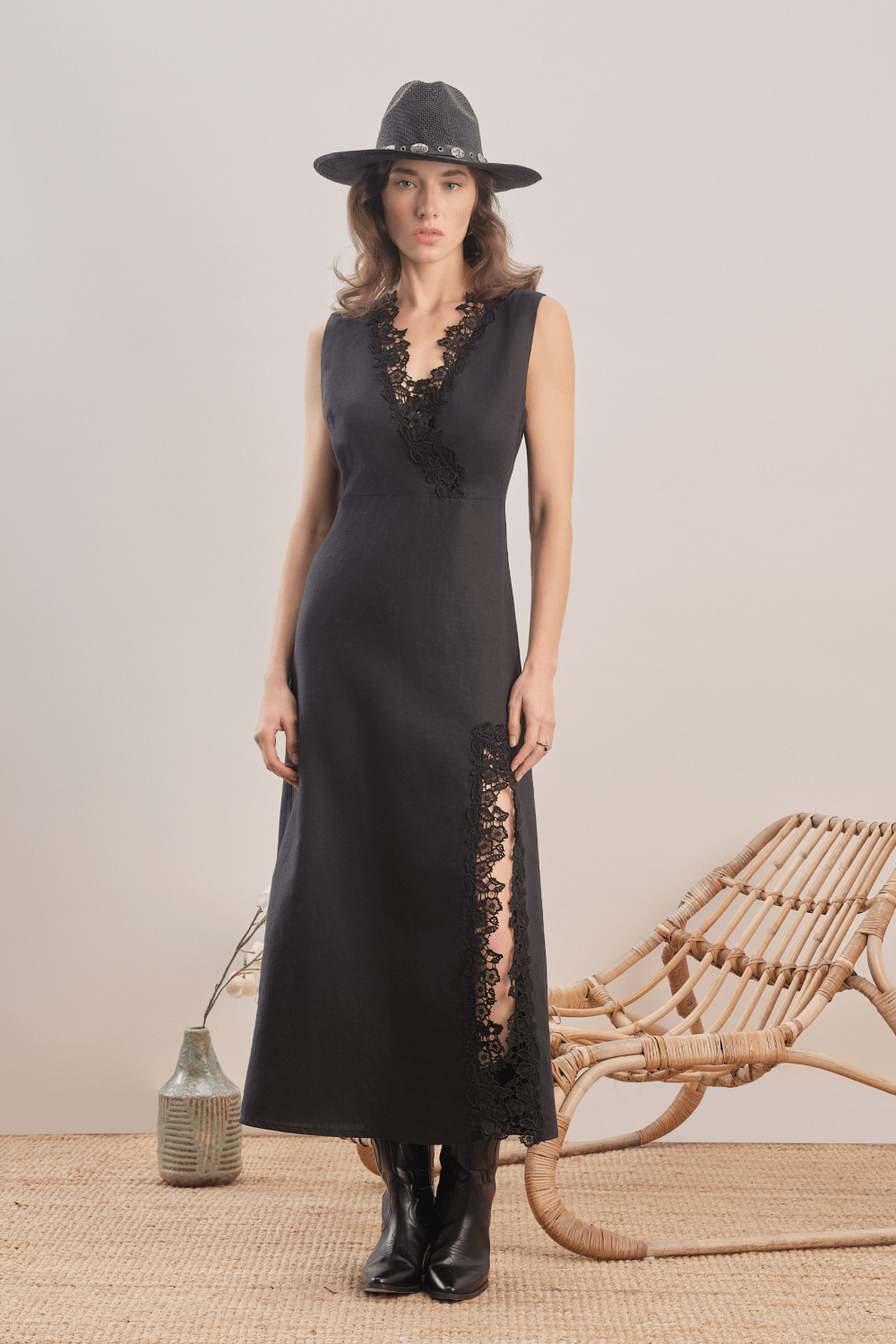 Mavlo-Midnight Bloom Nakışlı Midi Elbise-Elbise-1-Milagron.com