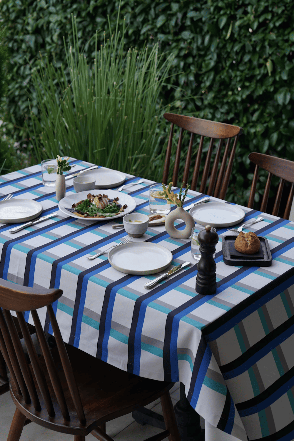 Berry Aliya Masa Örtüsü - 1