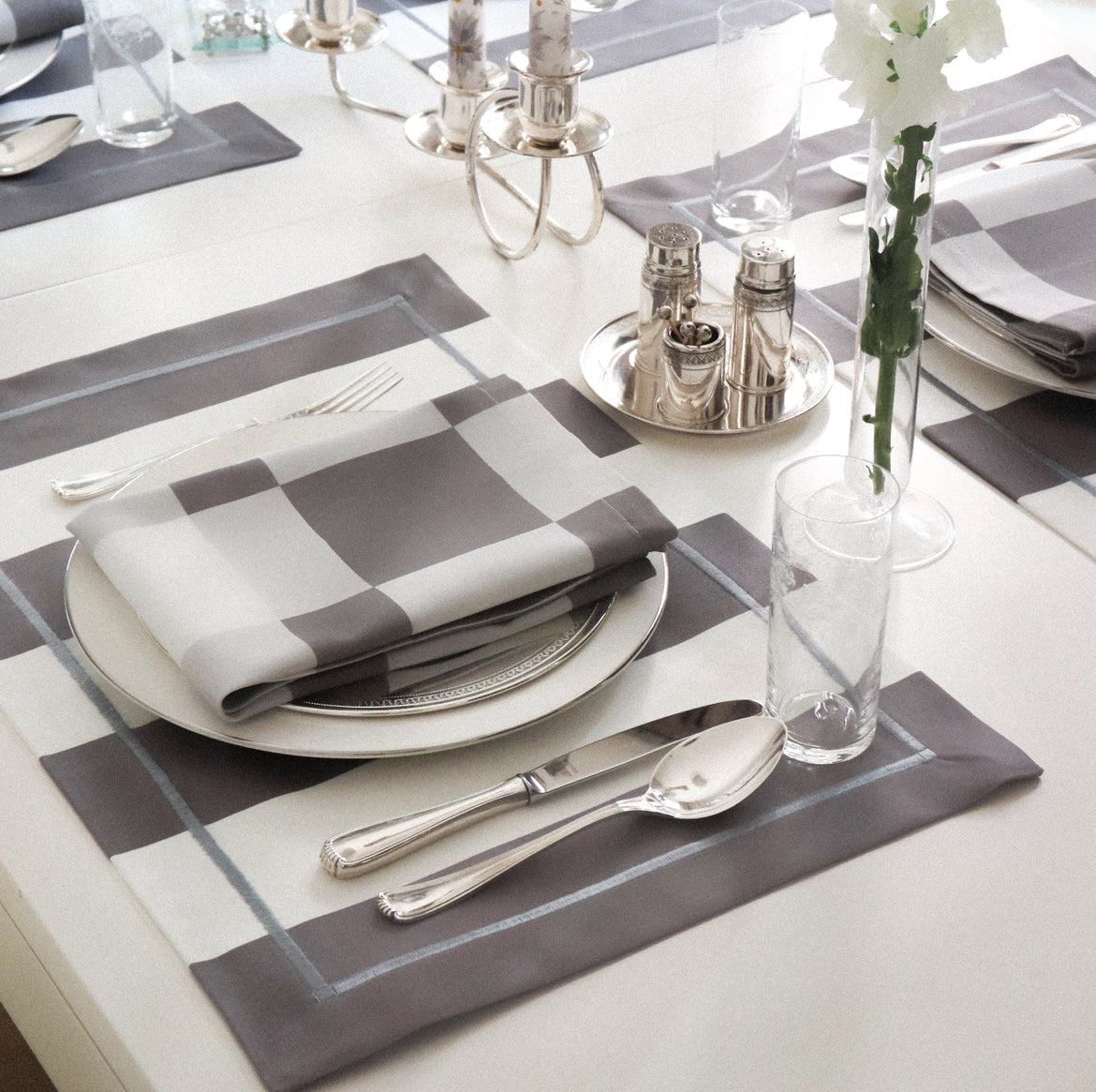 Meja Atelier-Berry.Aida Amerikan Servis 4'lü Set-Sunum Aksesuarları-2-Milagron.com