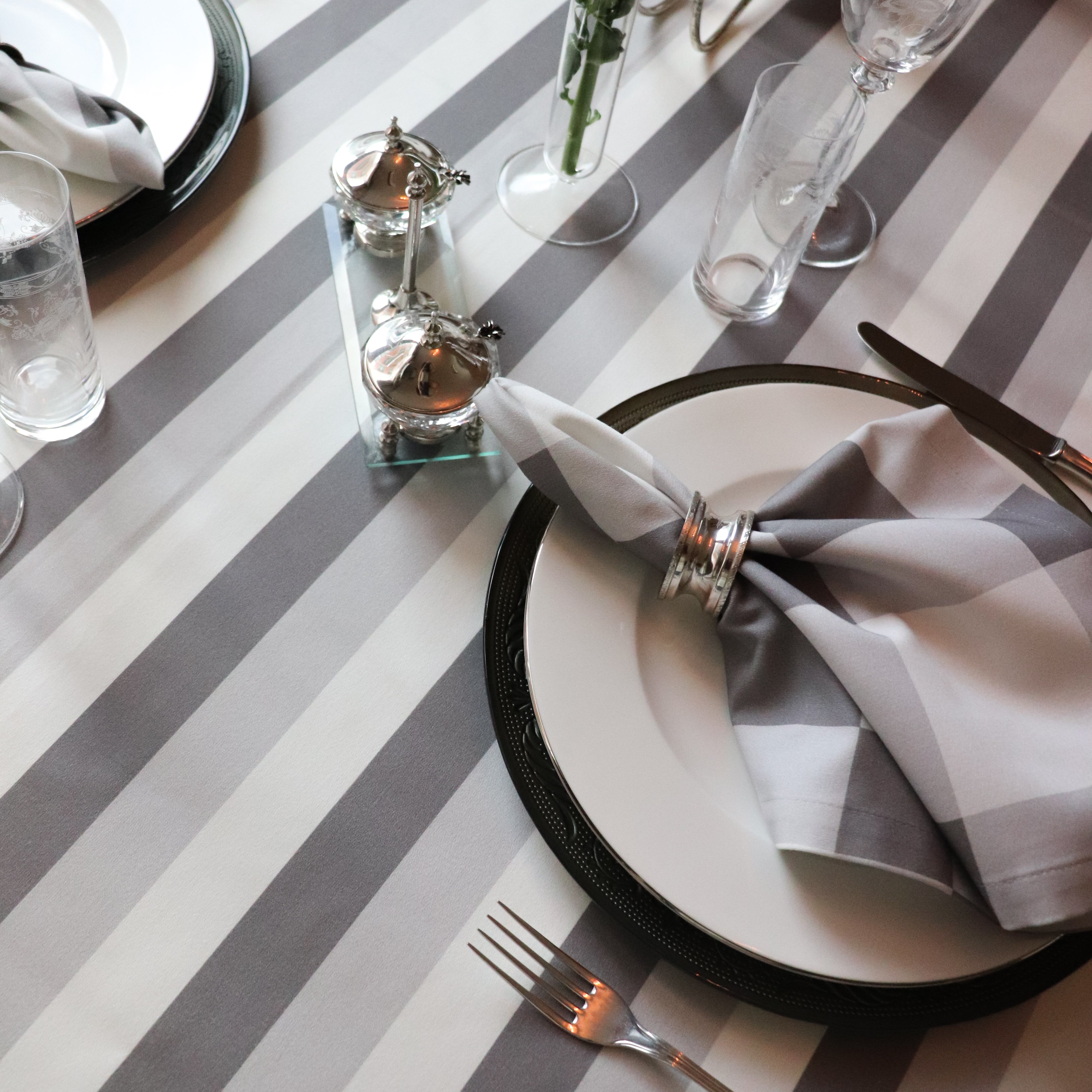 Meja Atelier-Berry.Alen Masa Örtüsü-Masa Örtüleri-1-Milagron.com