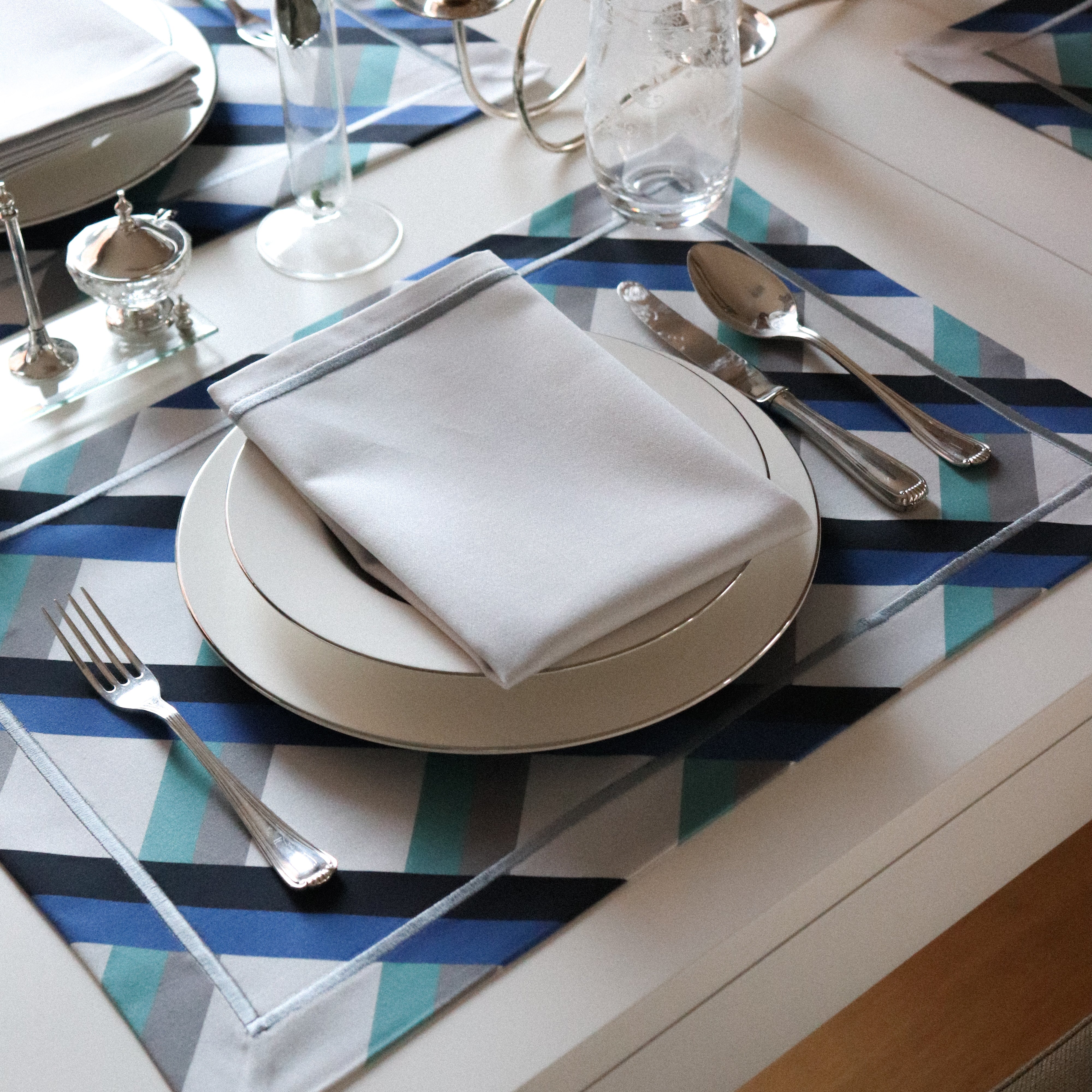 Meja Atelier-Berry.Ilda Amerikan Servis 4'lü Set-Sunum Aksesuarları-1-Milagron.com