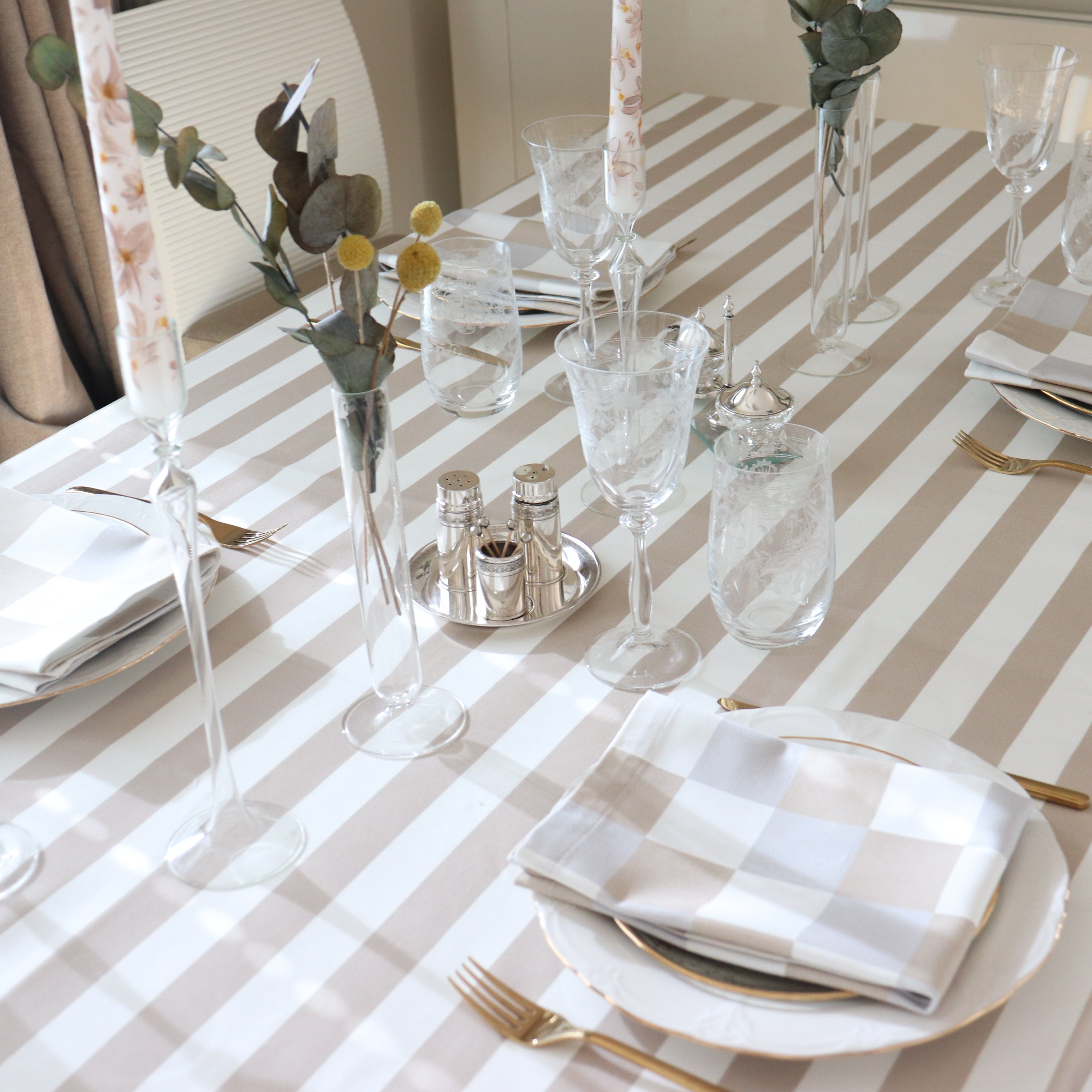 Meja Atelier-Berry.Leyla Masa örtüsü-Masa Örtüleri-1-Milagron.com