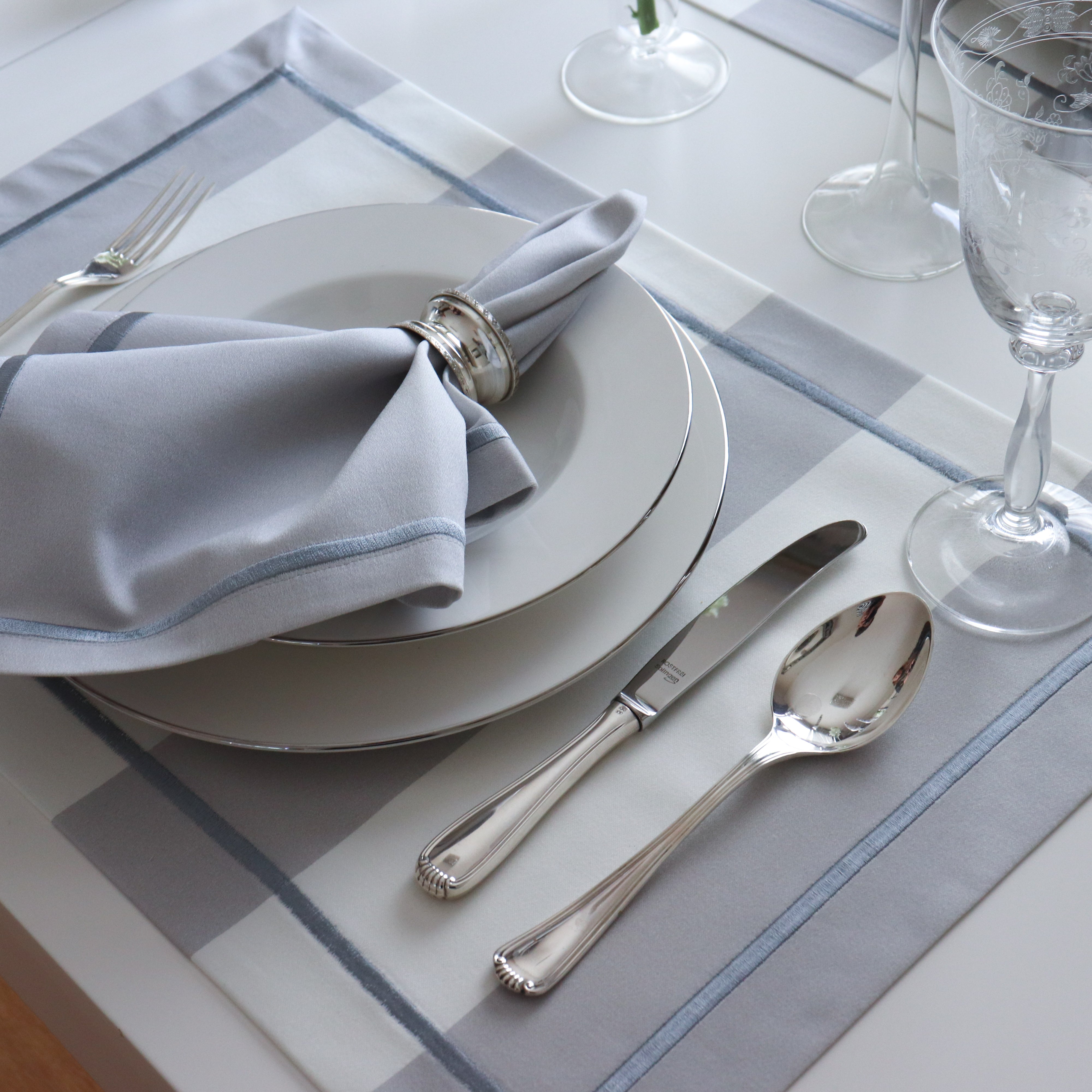 Meja Atelier-Berry.Mia Amerikan Servis 4'lü Set-Sunum Aksesuarları-1-Milagron.com