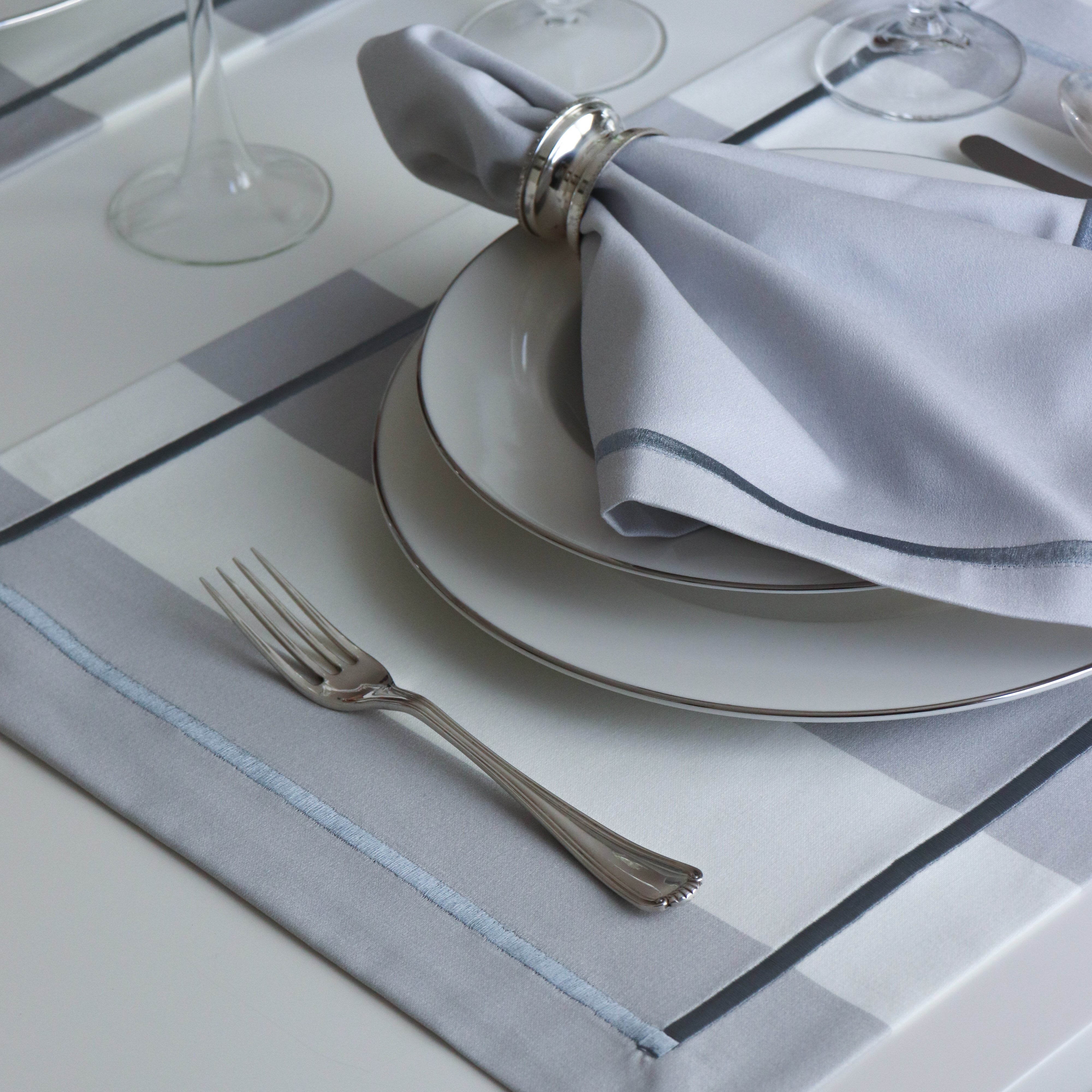 Meja Atelier-Berry.Mia Amerikan Servis 4'lü Set-Sunum Aksesuarları-2-Milagron.com