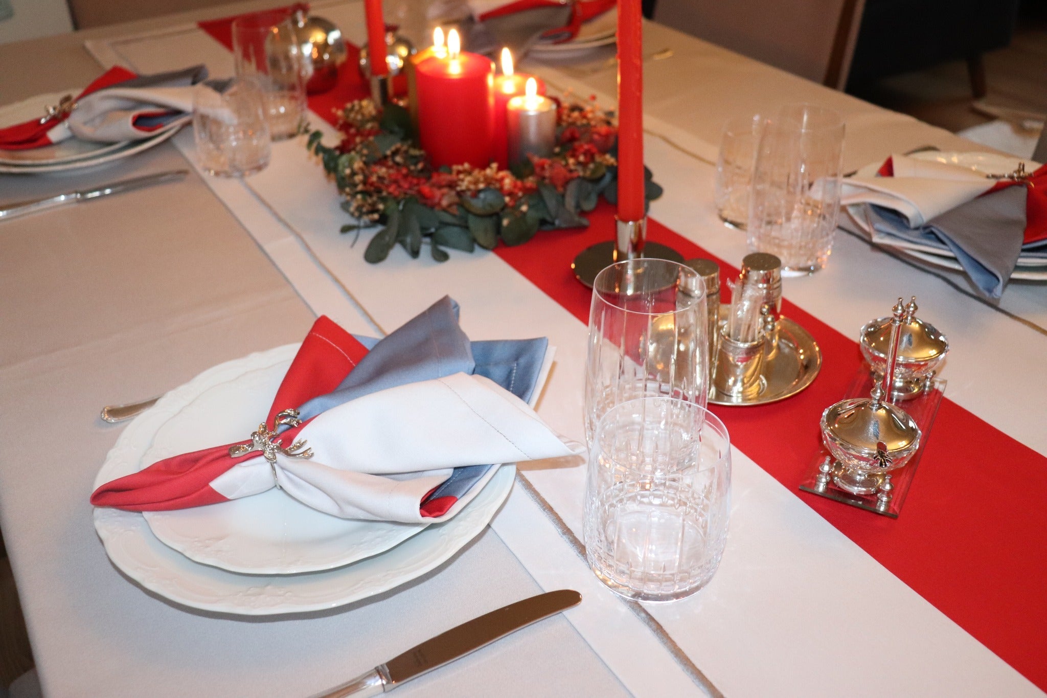 Meja Atelier-Christmas Eve Runner-Sunum Aksesuarları-4-Milagron.com