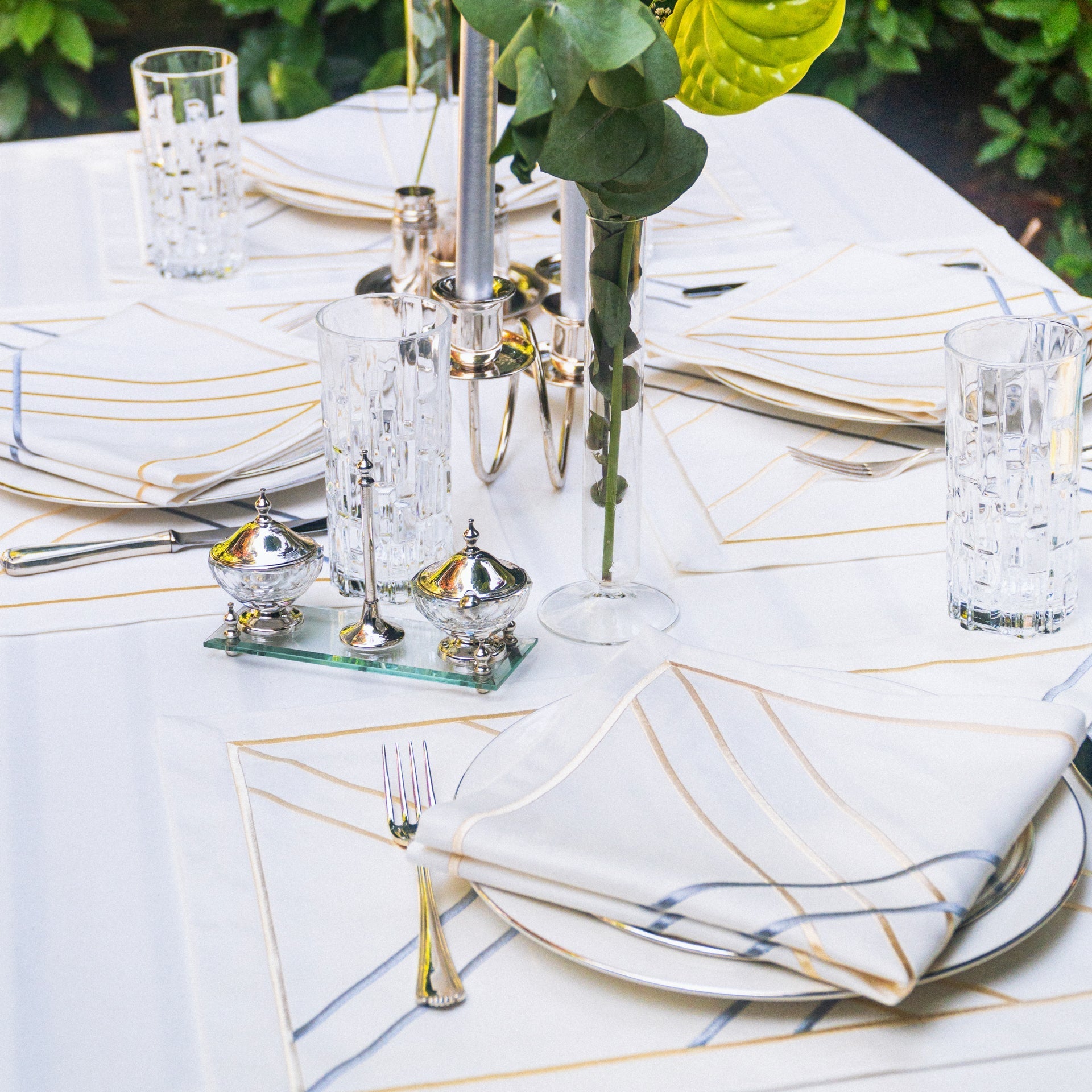 Meja Atelier-Maya.Crown Amerikan Servis Seti-Sunum Aksesuarları-1-Milagron.com