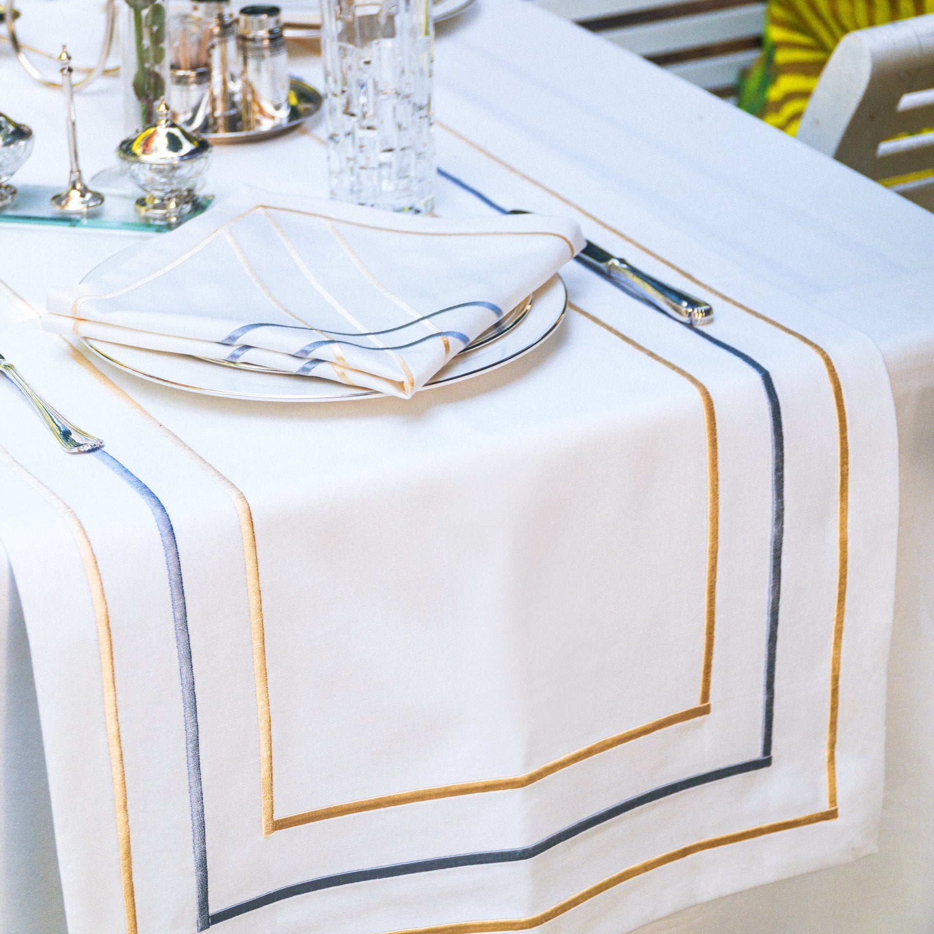 Meja Atelier-Maya.Pearl Runner-Sunum Aksesuarları-2-Milagron.com