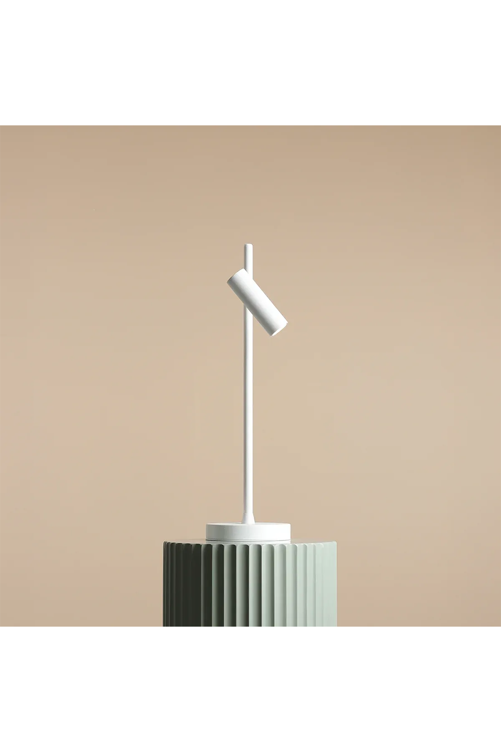 Metanoya Lighting-Crest Masa Lambası - Beyaz-Masa Lambası-1-Milagron.com