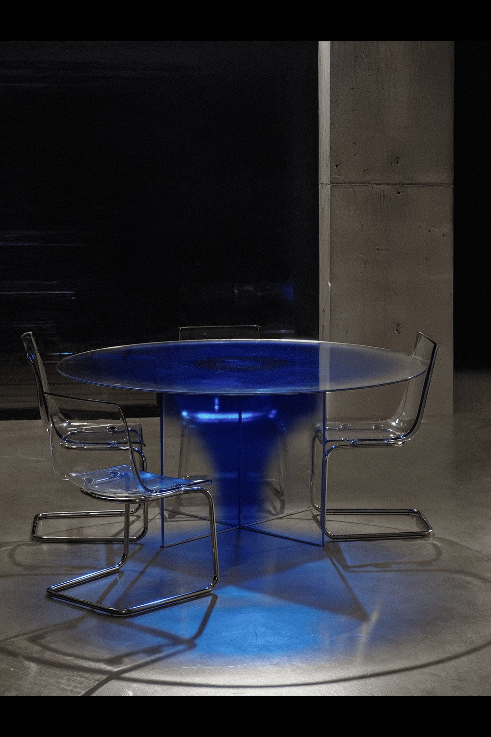 Metastudio-Gravity Yemek Masası-Masa-2-Milagron.com