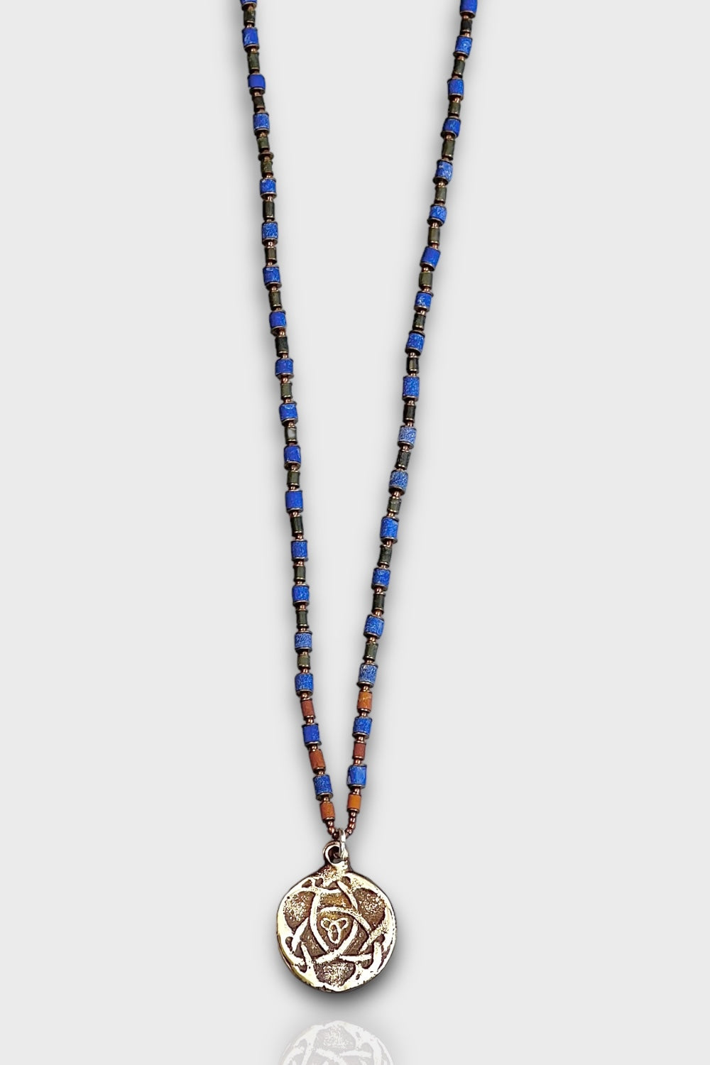 Mey Atelier-Celtic Knot – Lapis Jade Kelt Düğümü Unisex Kolye-Kolye-1-Milagron.com