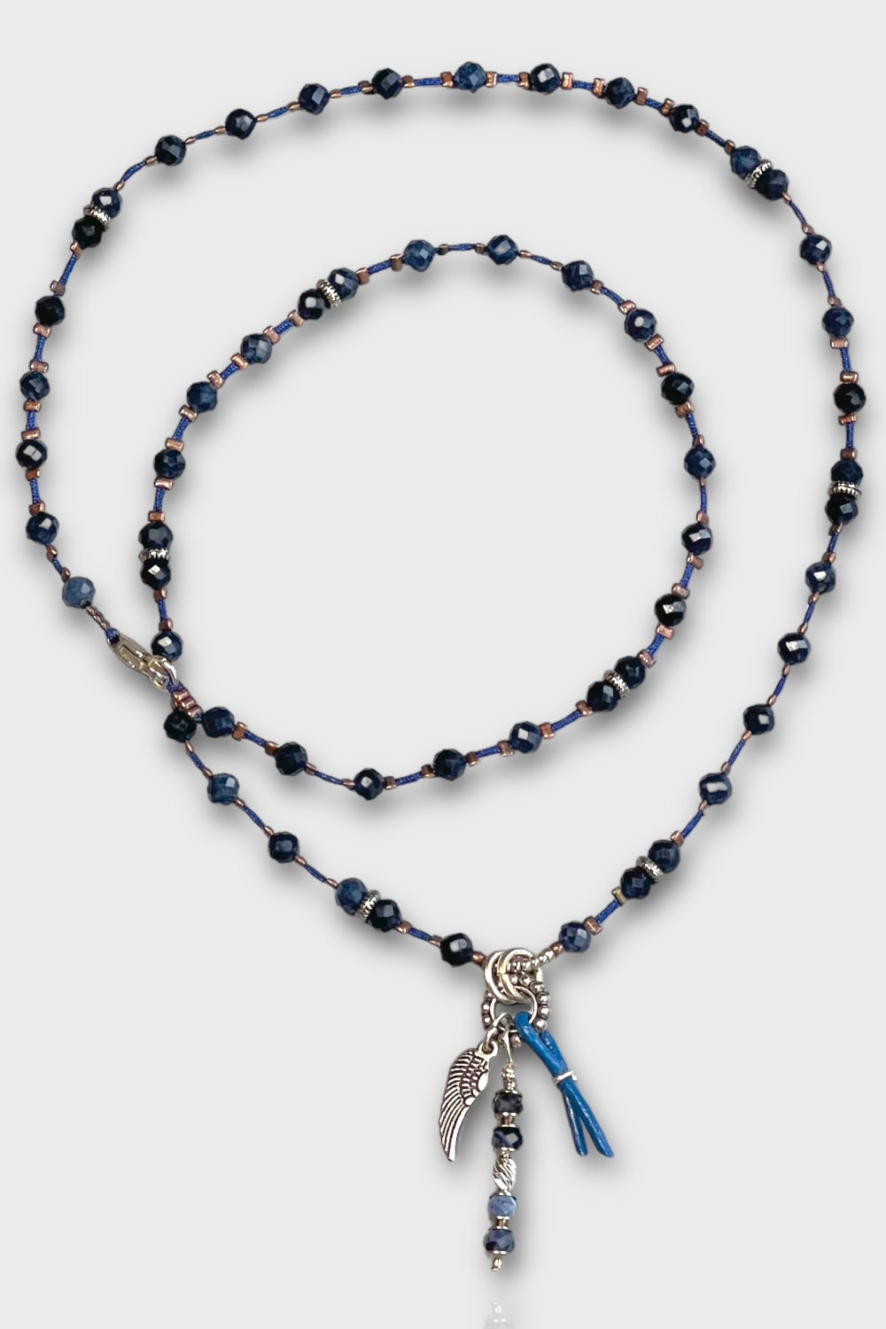 Mey Atelier-Lucius Blue – Faset Kesim Lapis Gümüş Unisex Kolye-Kolye-2-Milagron.com