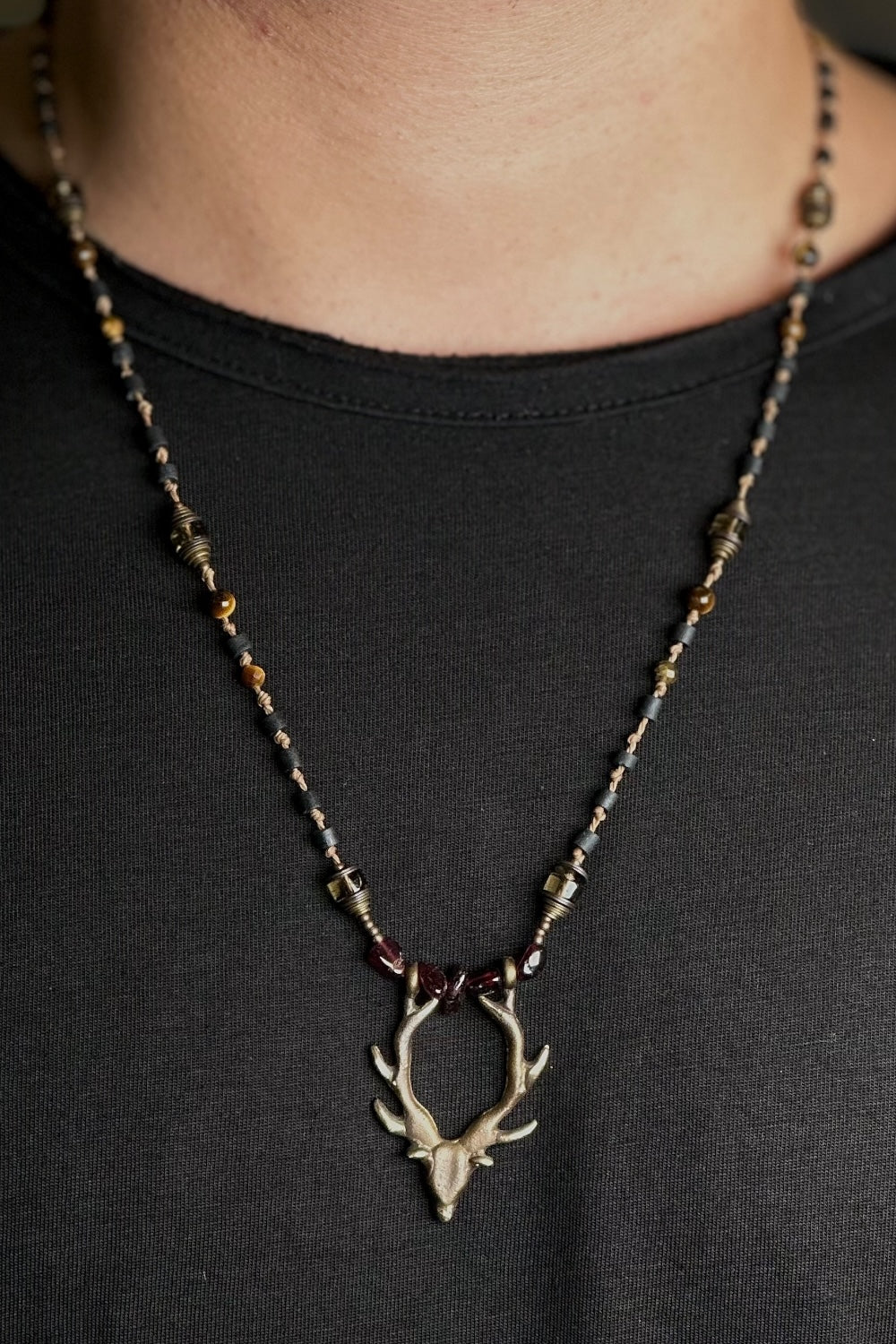 Mey Atelier-Mr. Deer – Antika Bronz Geyik Figürlü Onyx Smoke Quartz Tiger Eye Unisex Kolye-Kolye-4-Milagron.com