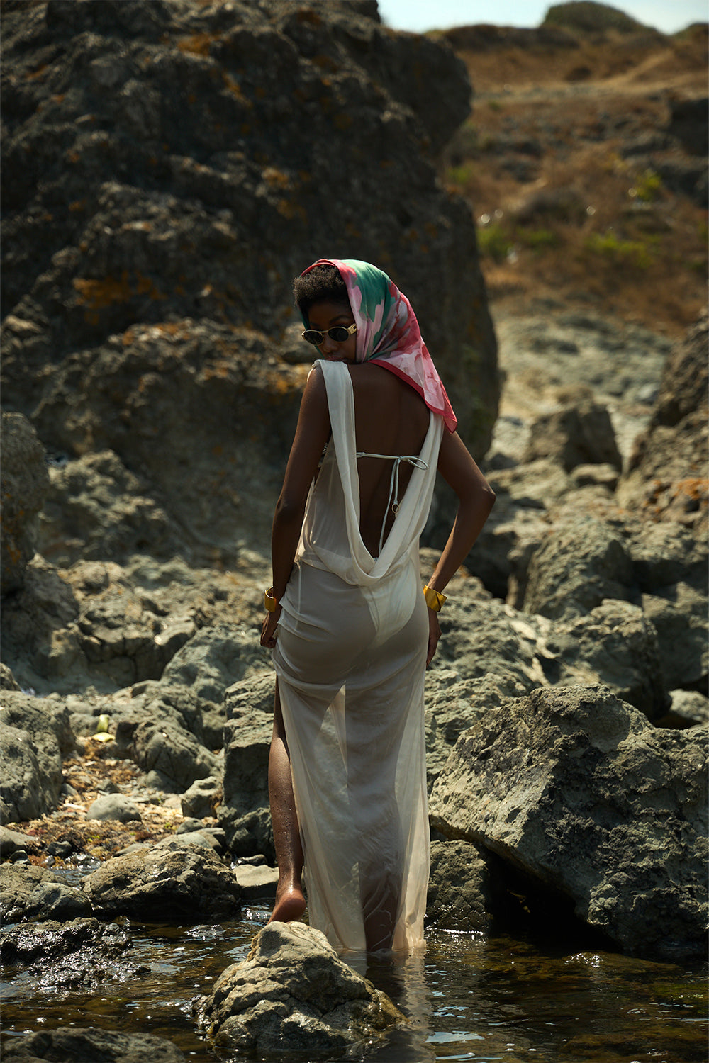 Meyra Avci Studio-Swan Breeze-Pareo & Bandana-2-Milagron.com