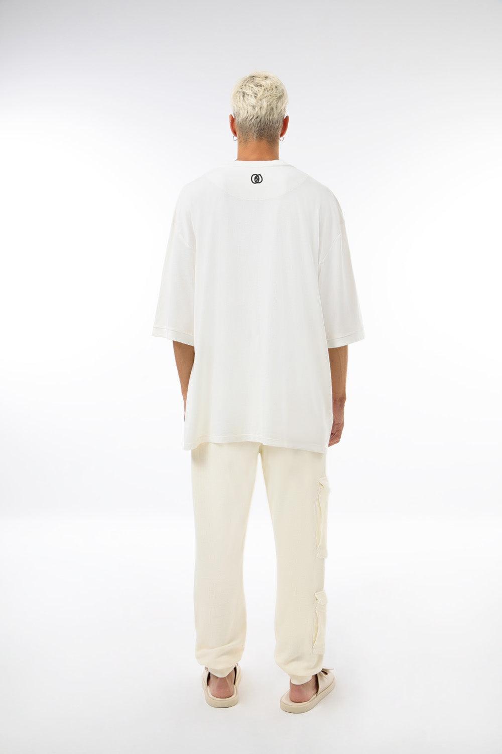 Midground-Nakış ve Baskı Detaylı Oversize T-shirt-T-Shirts-3-Milagron.com