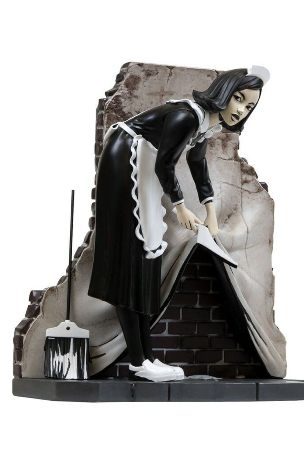 Mighty Jaxx-Camden Maid by Brandalised Designer Limited Edition Heykel-Heykel-3-Milagron.com