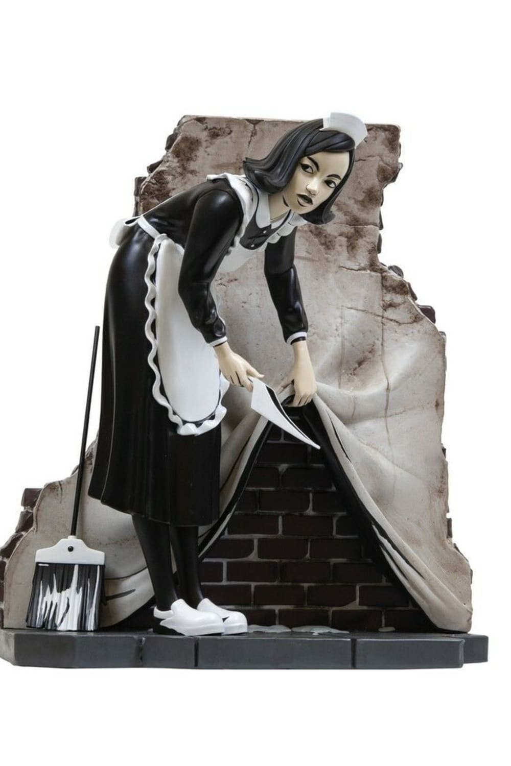 Mighty Jaxx-Camden Maid by Brandalised Designer Limited Edition Heykel-Heykel-4-Milagron.com