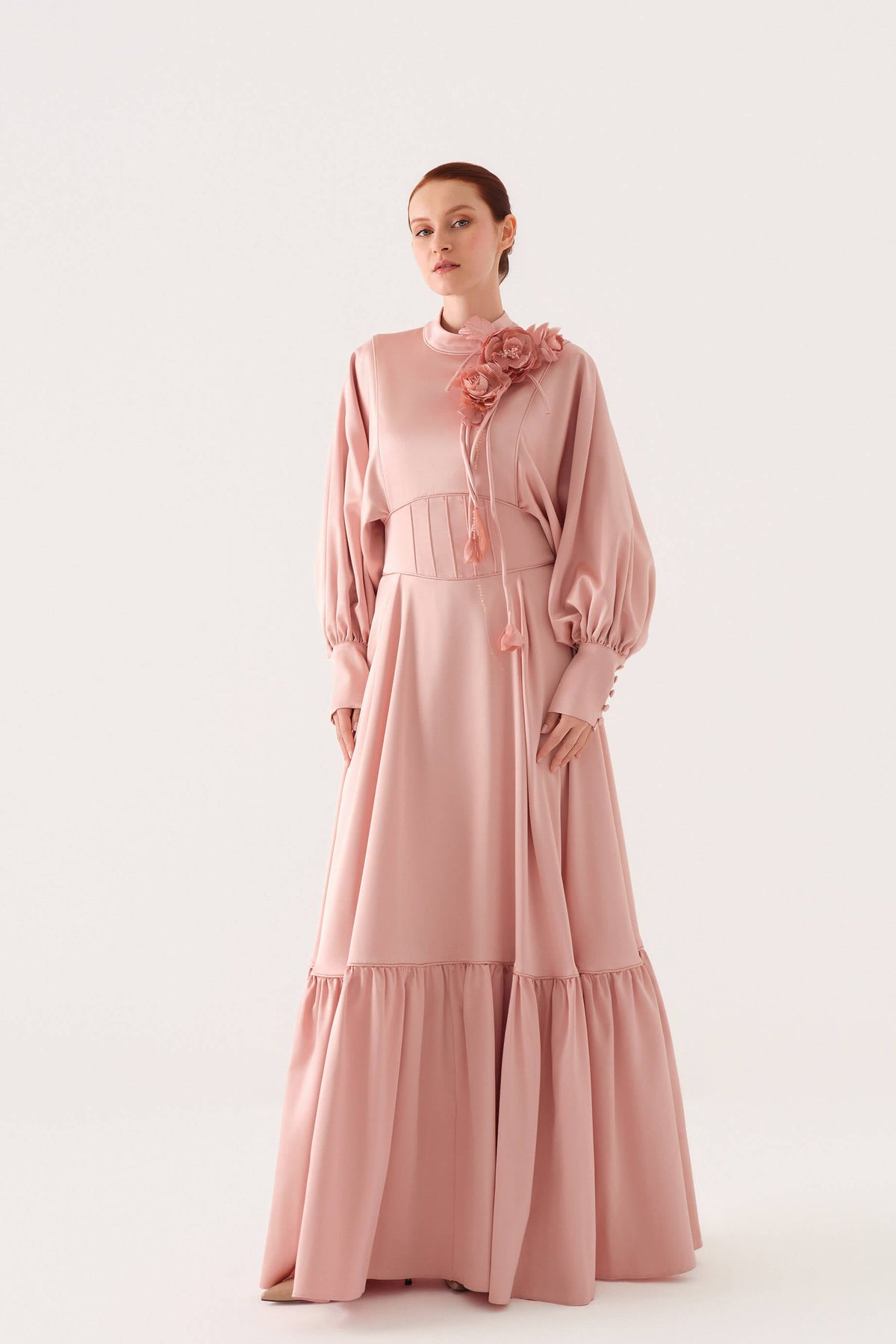 Boncuk ŞeriT Detayli Bele Oturan Saten ElbiSe Pudra