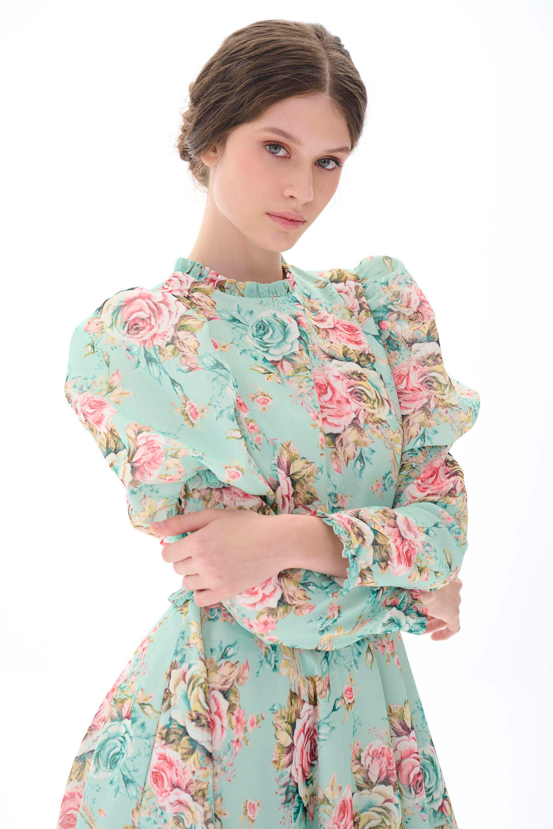 Miha-Kolları Kabarık Çi̇çek Desenli̇ Elbi̇se-Elbise-8-Milagron.com