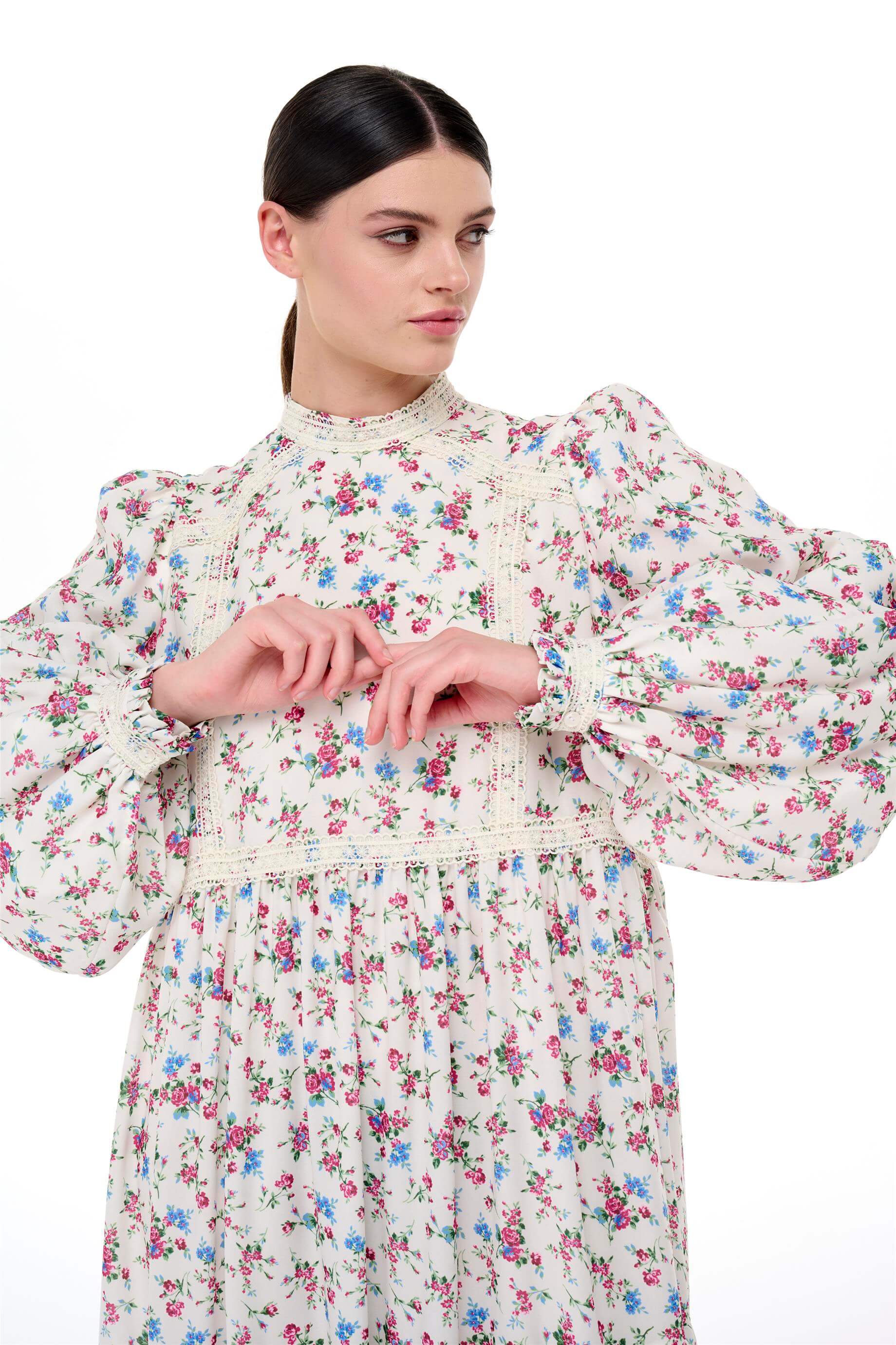 Miha-Şeri̇t Dantel Detaylı Büzgülü Elbi̇se-Elbise-4-Milagron.com