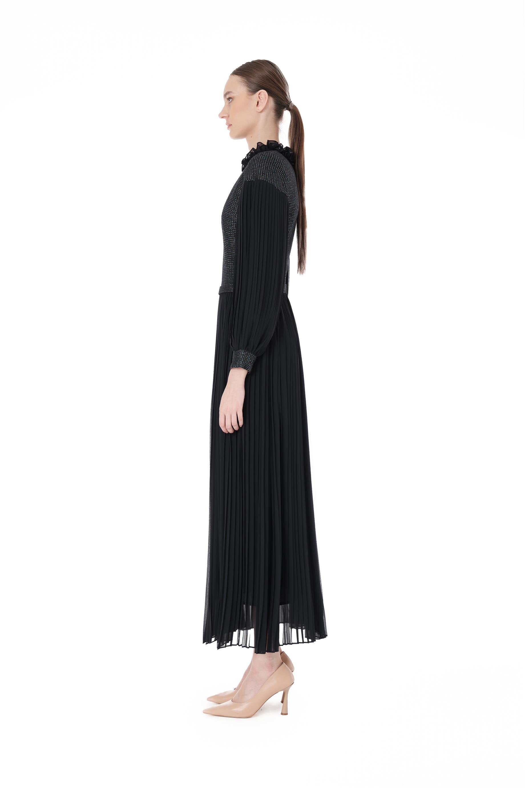 Miha-Si̇mli̇ Tüvi̇t Garni̇li̇ Pli̇seli̇ Uzun Elbi̇se-Elbise-2-Milagron.com