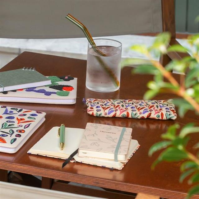 Miquelrius-Mr Flores Leaves Wind Kalem Çantası-Kalem Çantası-3-Milagron.com