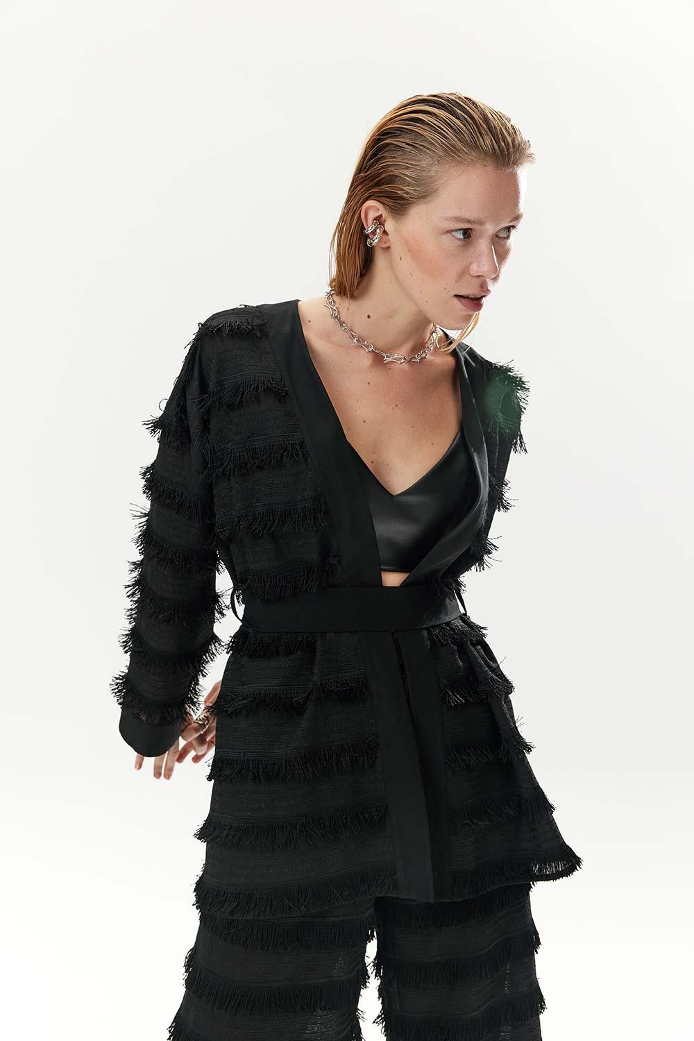 Mirimalist-Fringe Kimono-Kimono-2-Milagron.com