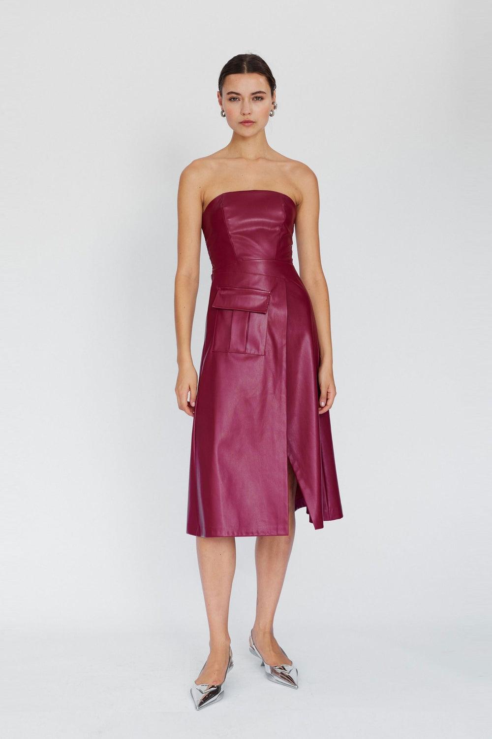 Mirimalist-Kırmızı Deri Straplez Midi Elbise-Elbise-1-Milagron.com