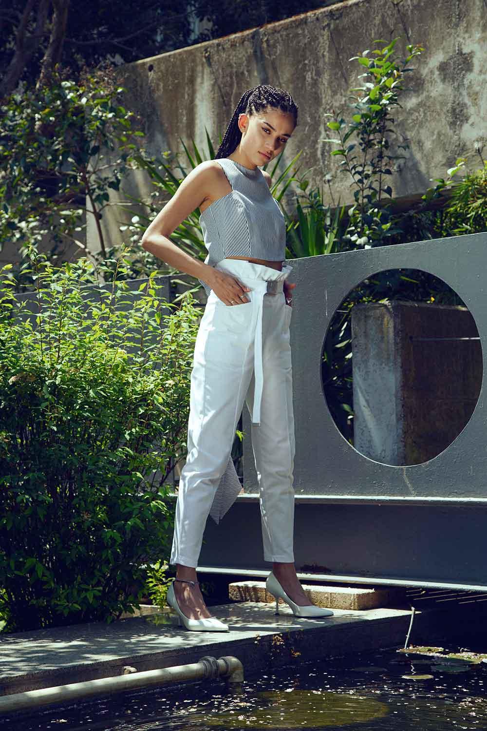 Mirimalist-White Denim Carrot Pants-Kot Pantolon-2-Milagron.com