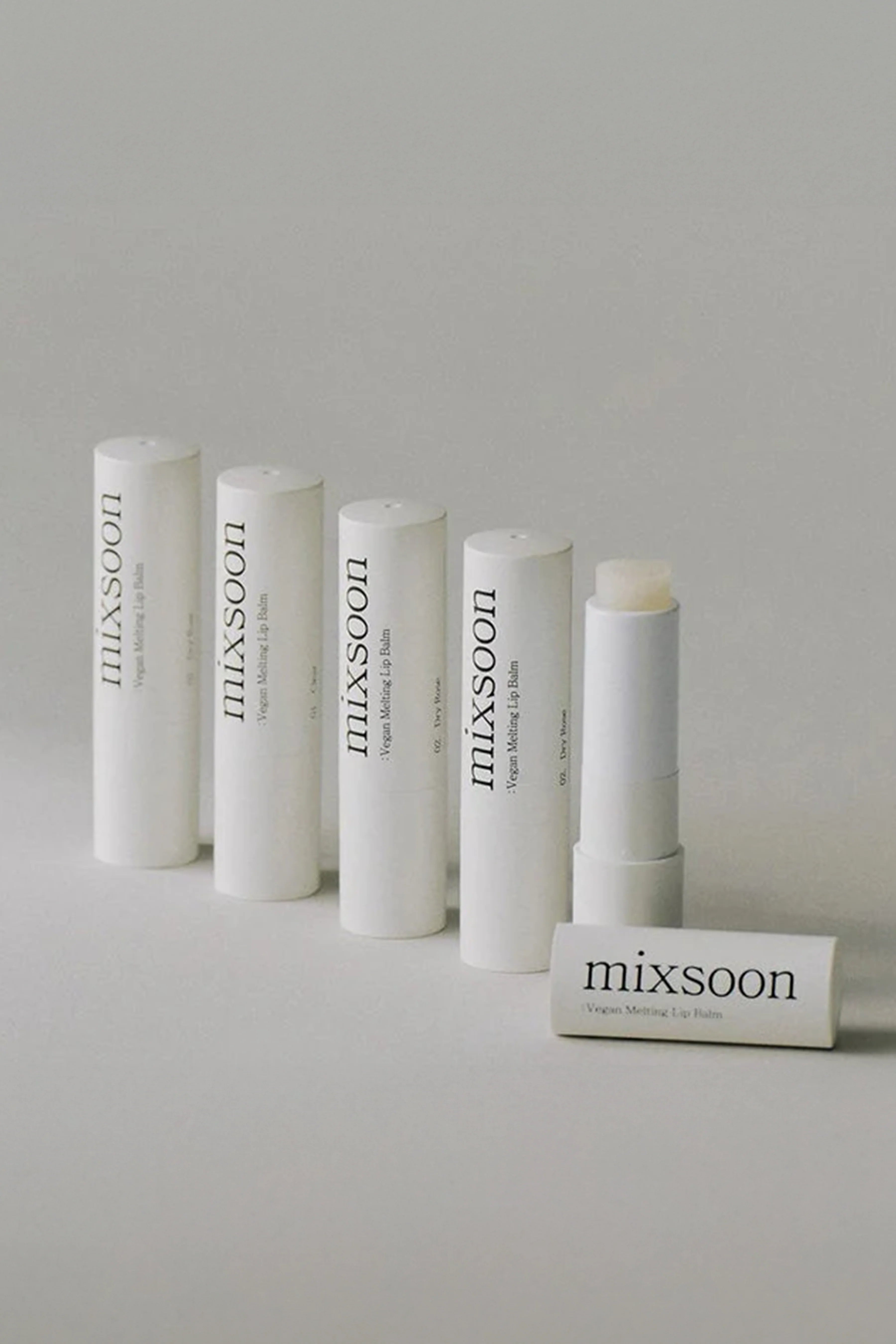 Mixsoon-Vegan Melting Lip Balm 01.Clear 4gr Nem Bombası & Besleyici Dudak Balmı-Lip Balm-7-Milagron.com