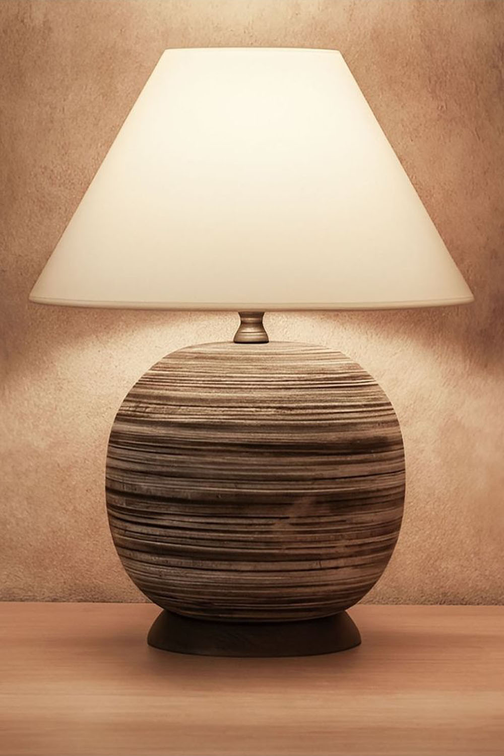 Moena Studio-Kahire Serisi Kahve Tonlarında Çizgili Seramik Abajur Krem Başlık-Abajur-3-Milagron.com