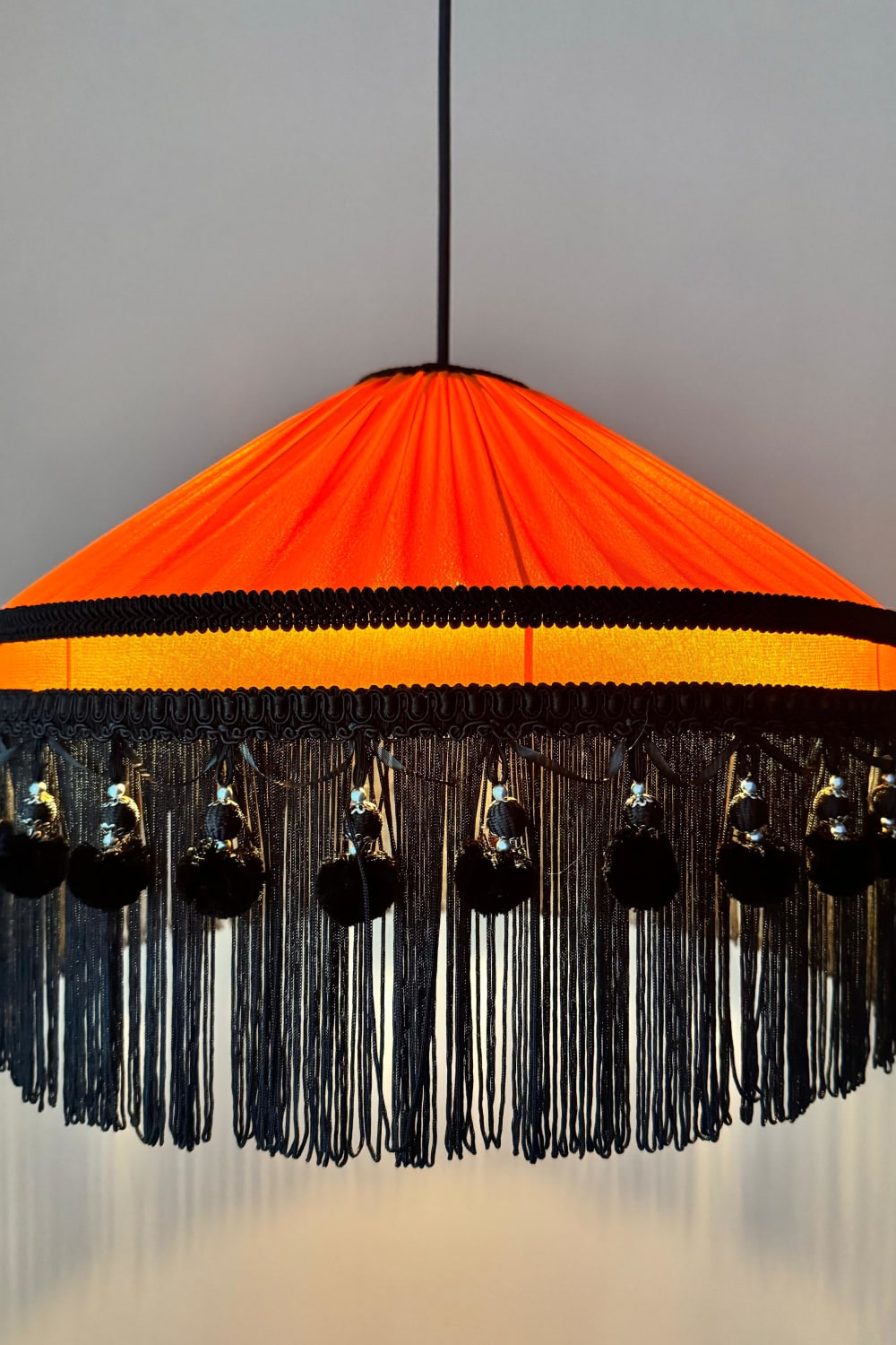 Motto Home Design-Helen Saten Kumaş Püsküllü Avize-Avize-1-Milagron.com